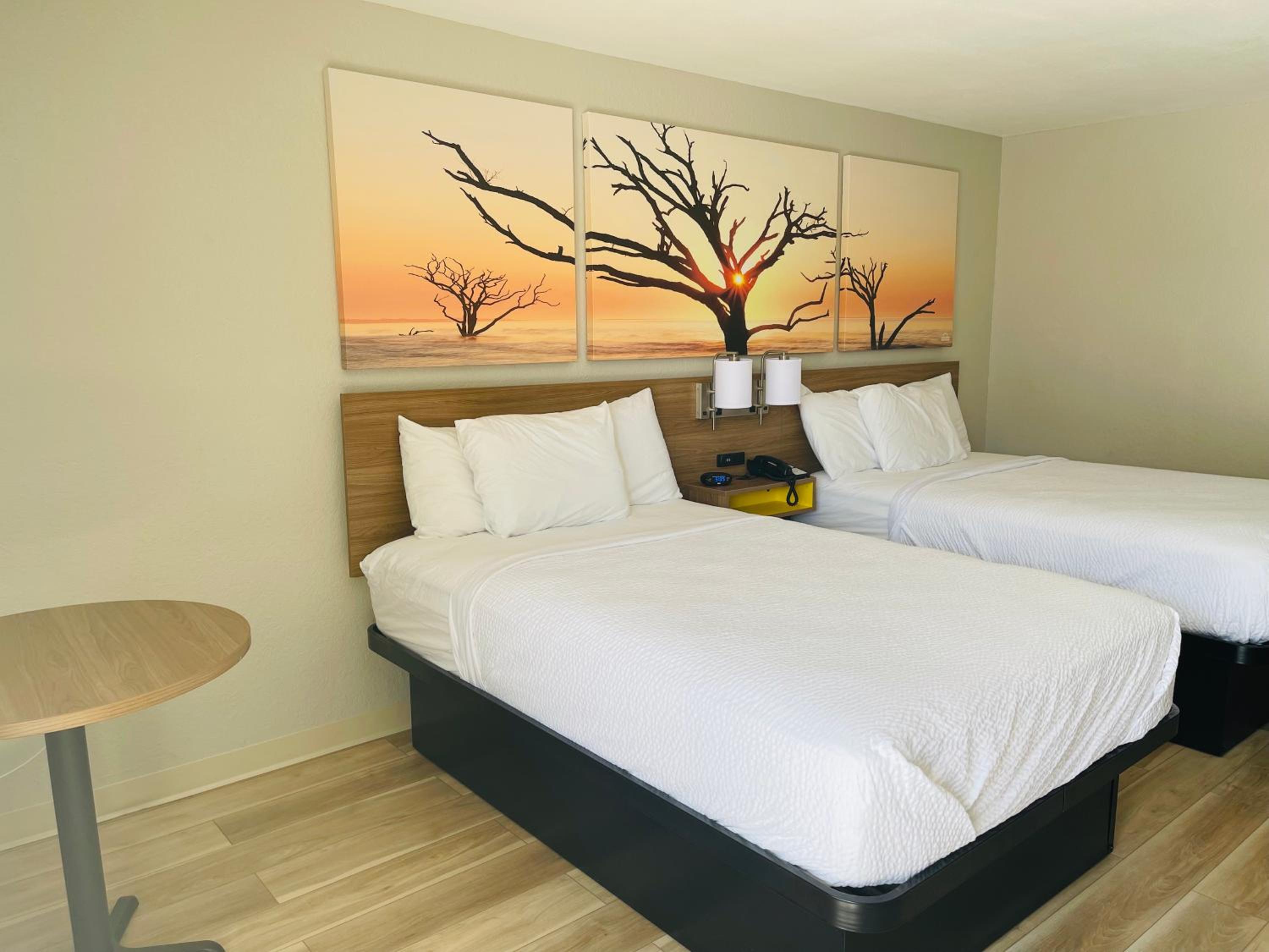 Double Room with Two Double Beds - Non-Smoking - Photo 3