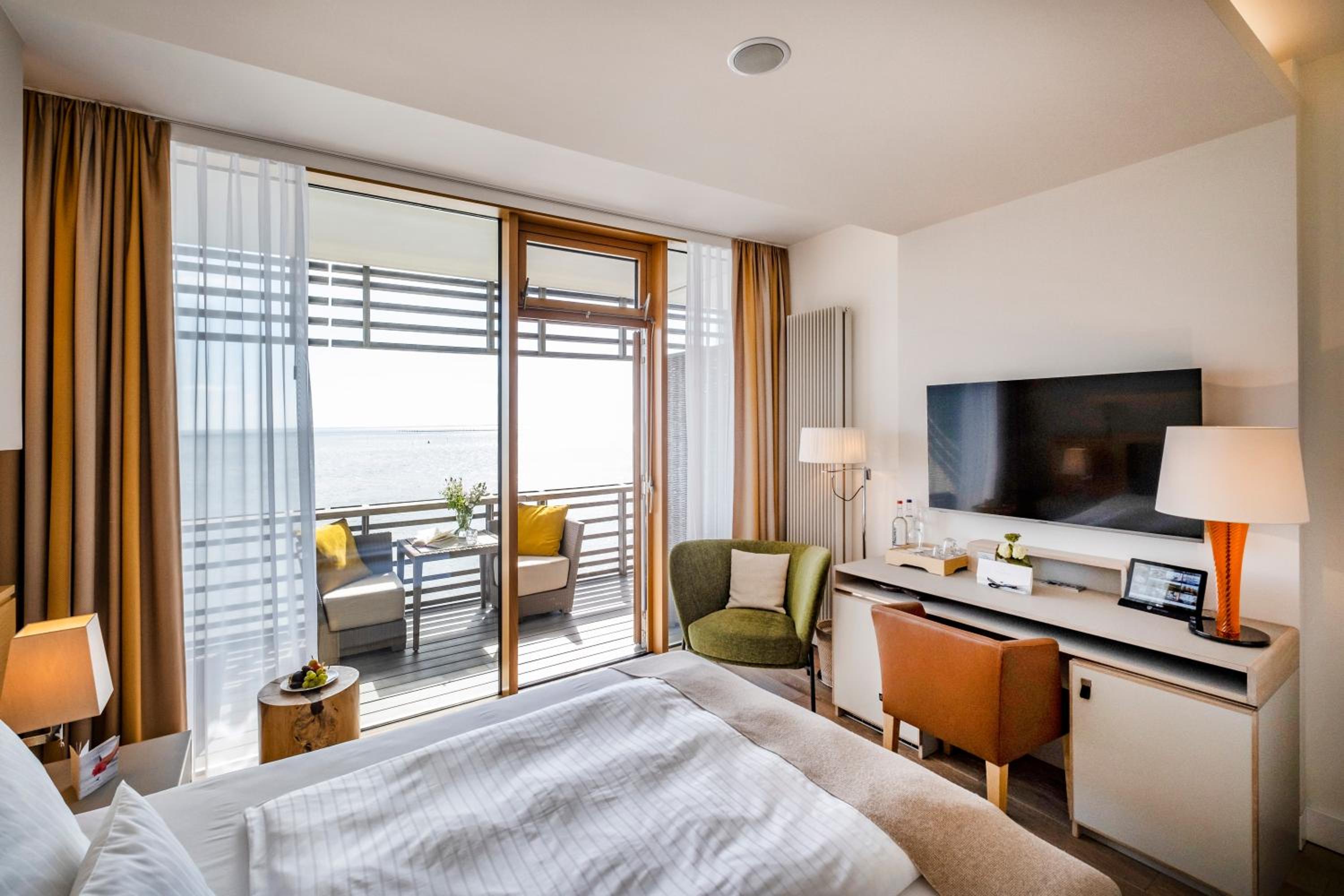 Single Room with Sea View thumbnail 6