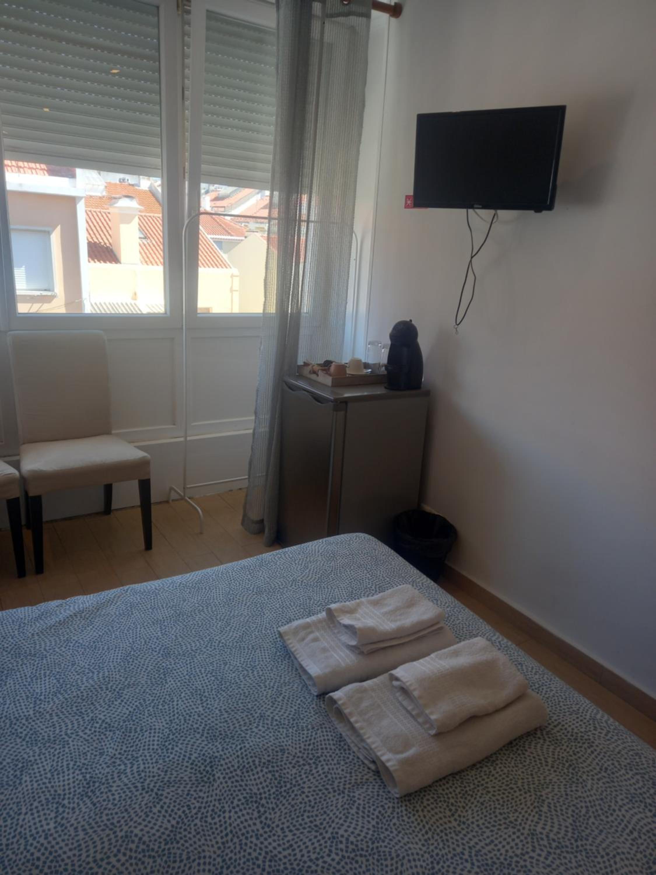 Standard Double Room - Photo 7