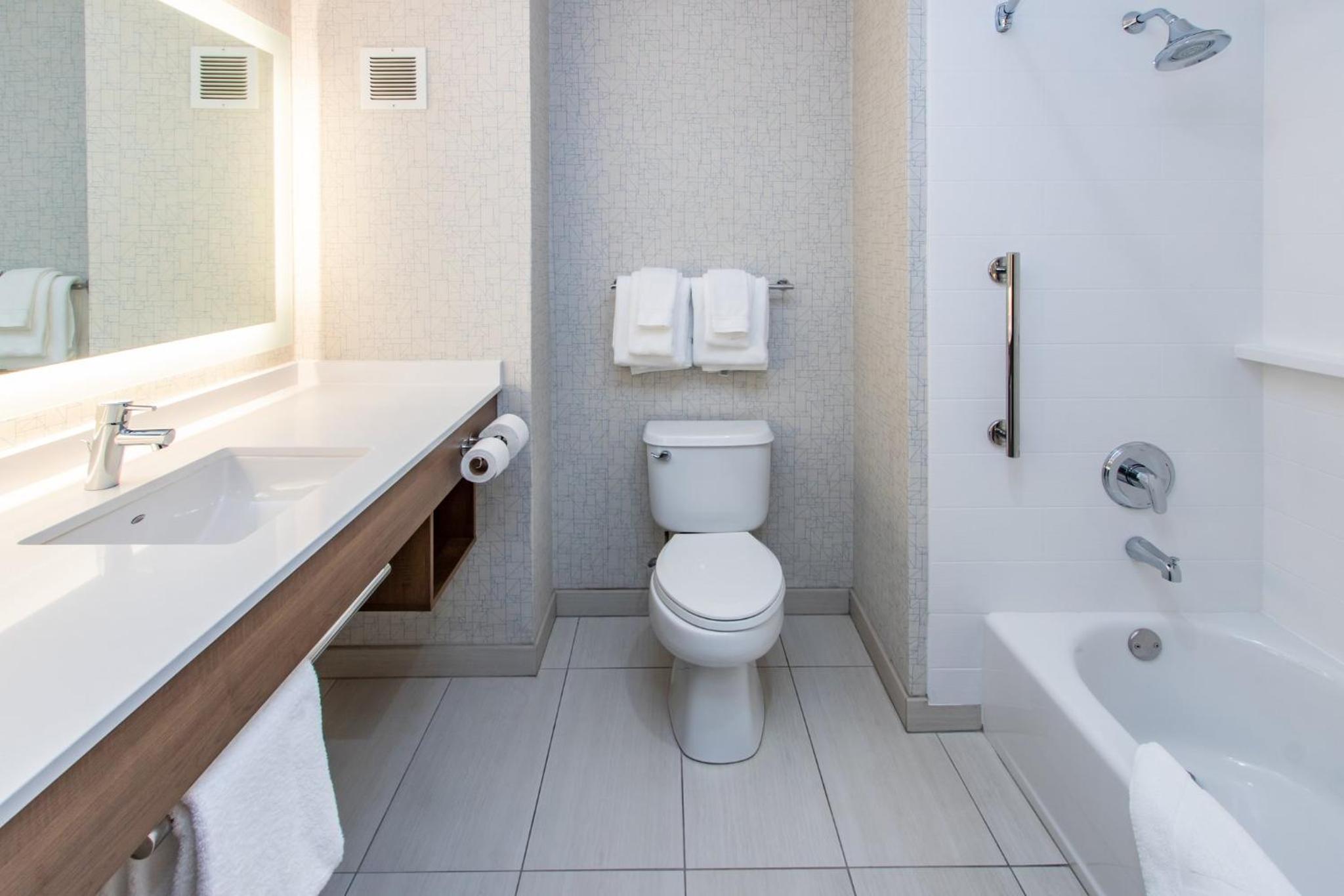 King Suite - Photo 22