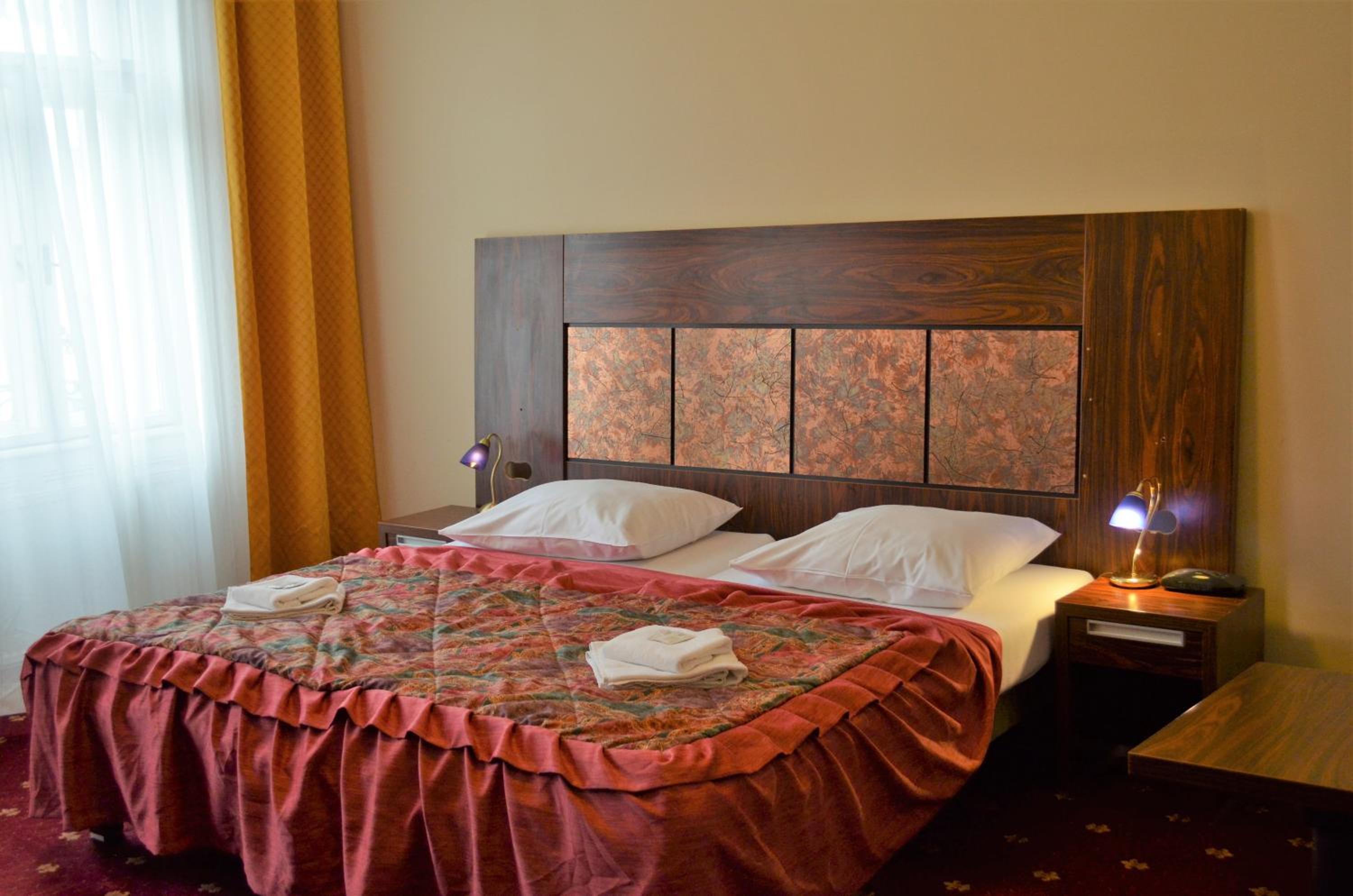 Double Room with Balcony - Photo 1