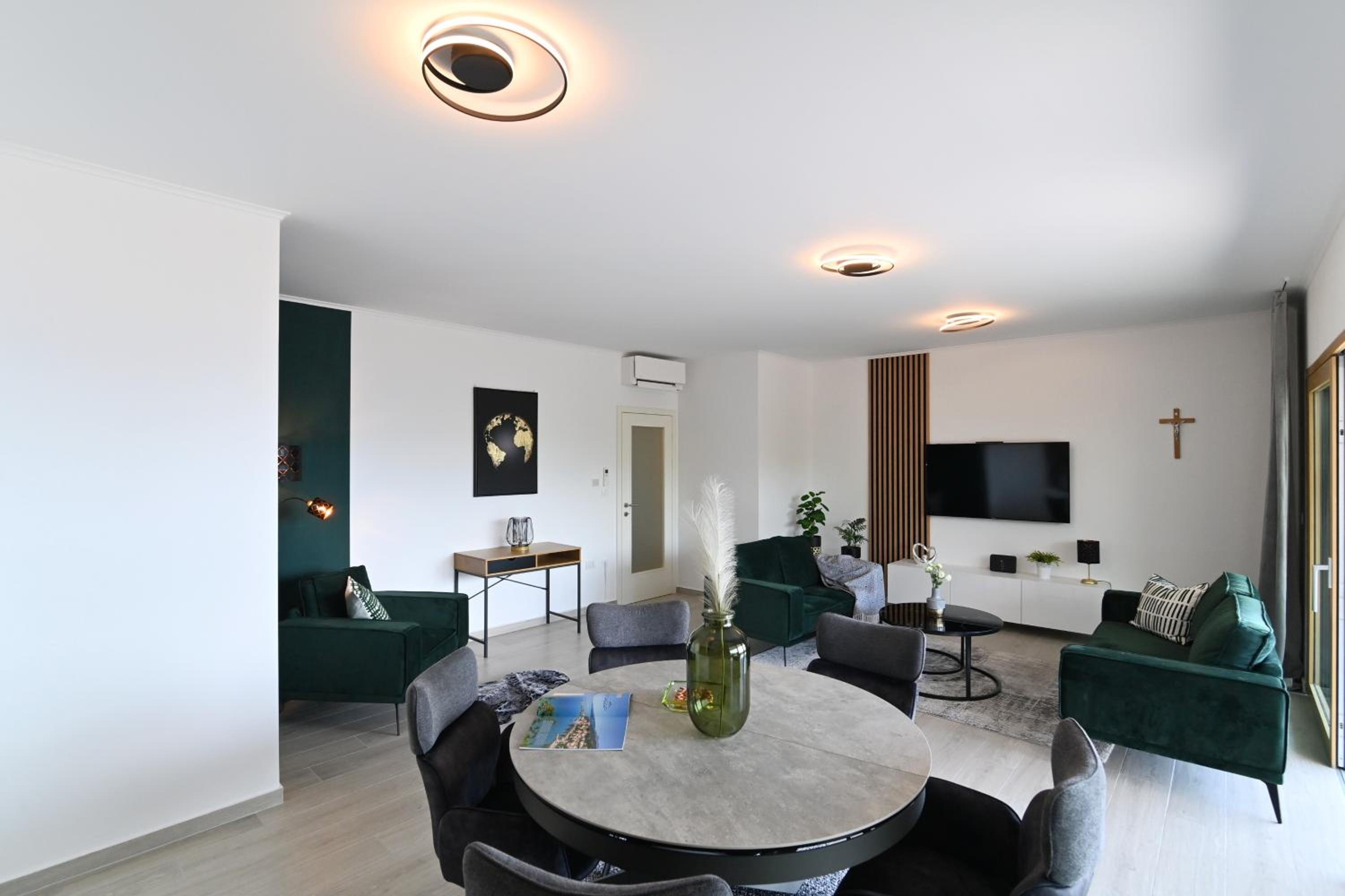 Apartment with Sea View photo 2