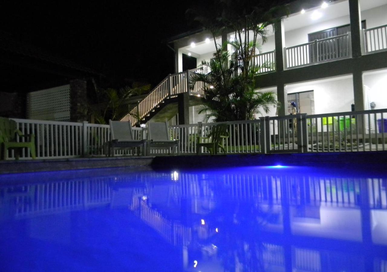 Deluxe Family Suite - Photo 34