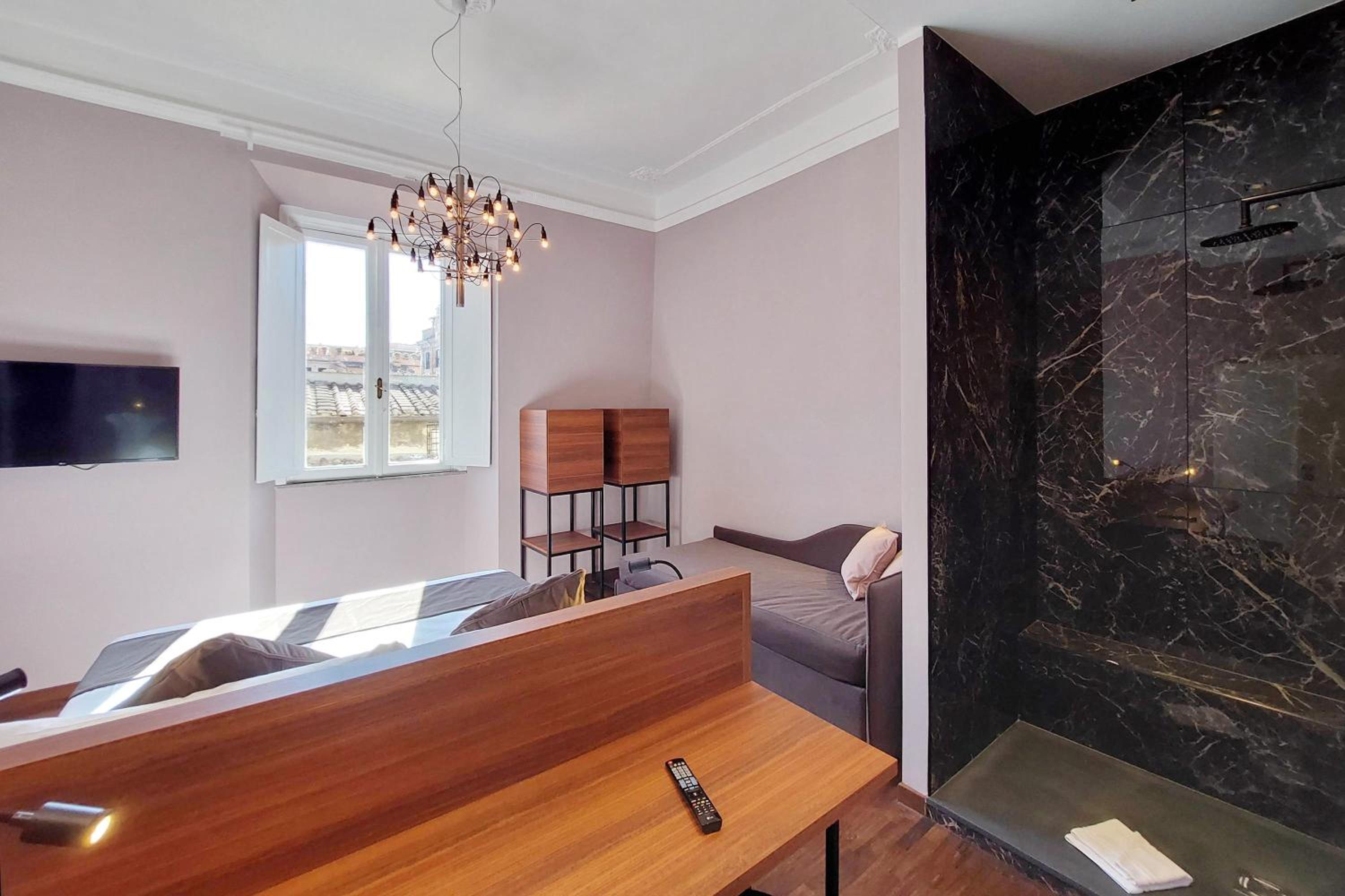 Superior King Room photo 2