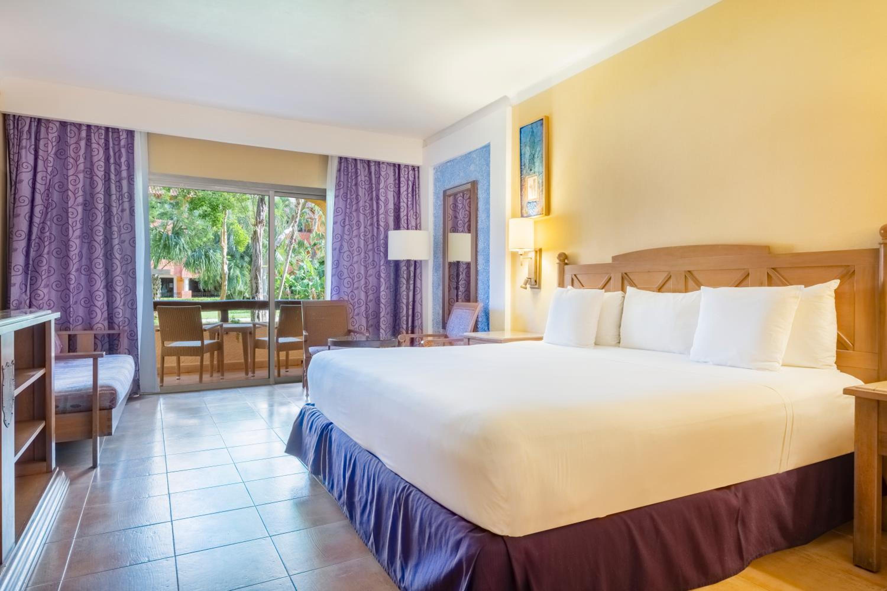 Junior Suite (1 Adult)