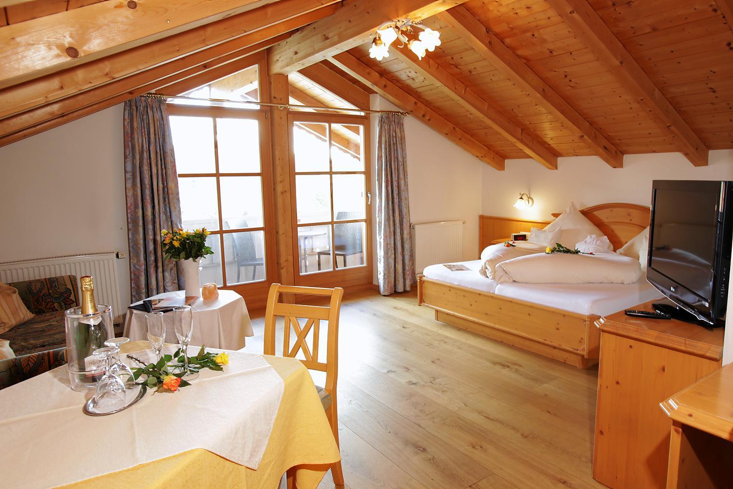 Deluxe Double Room with Balcony photo 1