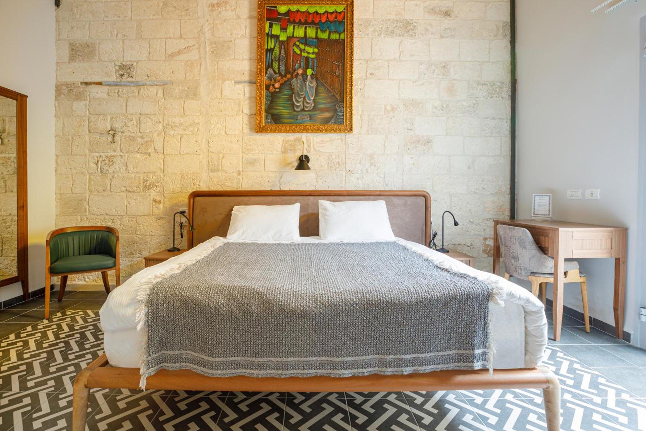 Superior King Room - Photo 3