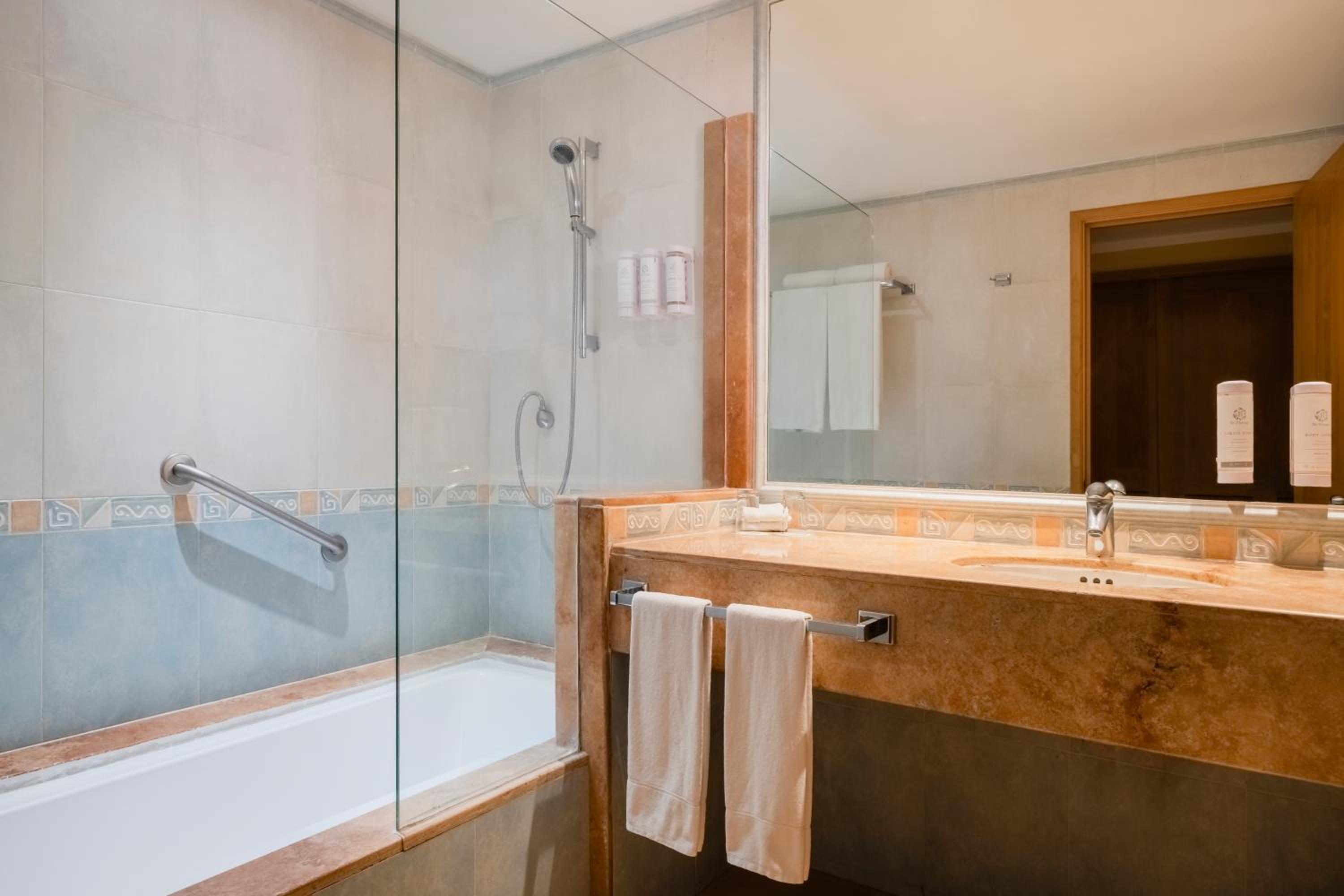 Double Near Pool (1 Adult + 1 Child)