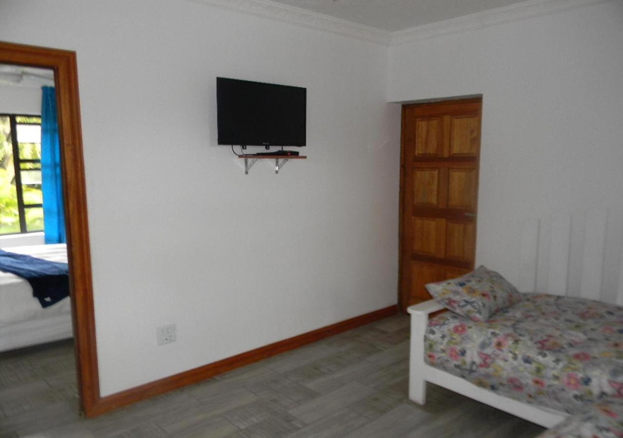 Two-Bedroom Chalet - Photo 5