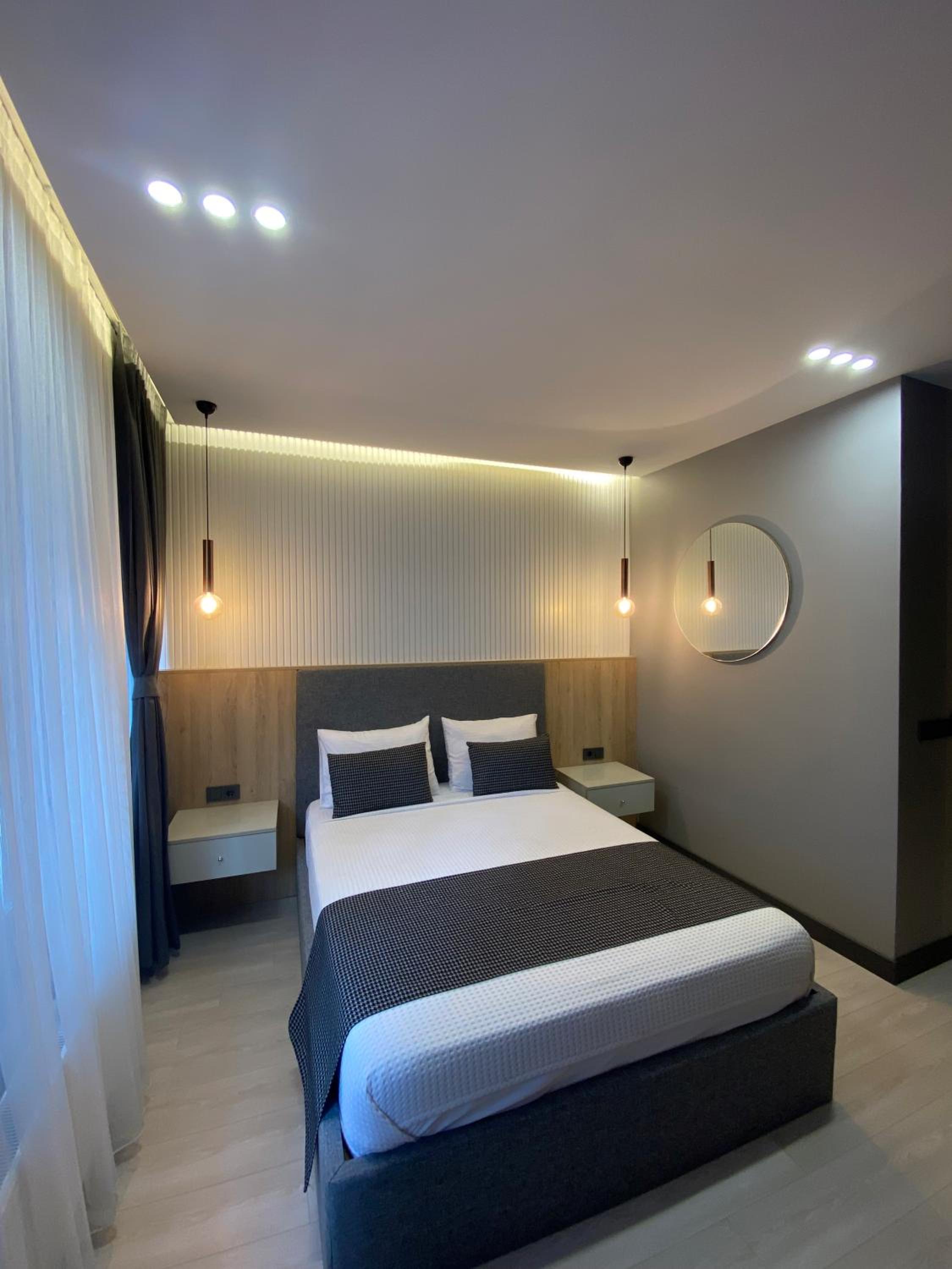 Large Double Room photo 1