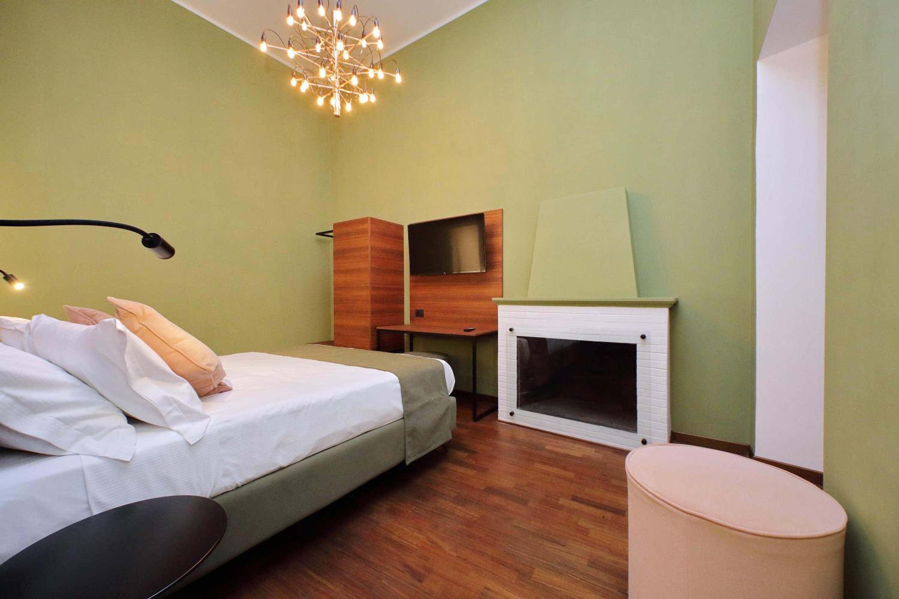 Large Double Room photo 3
