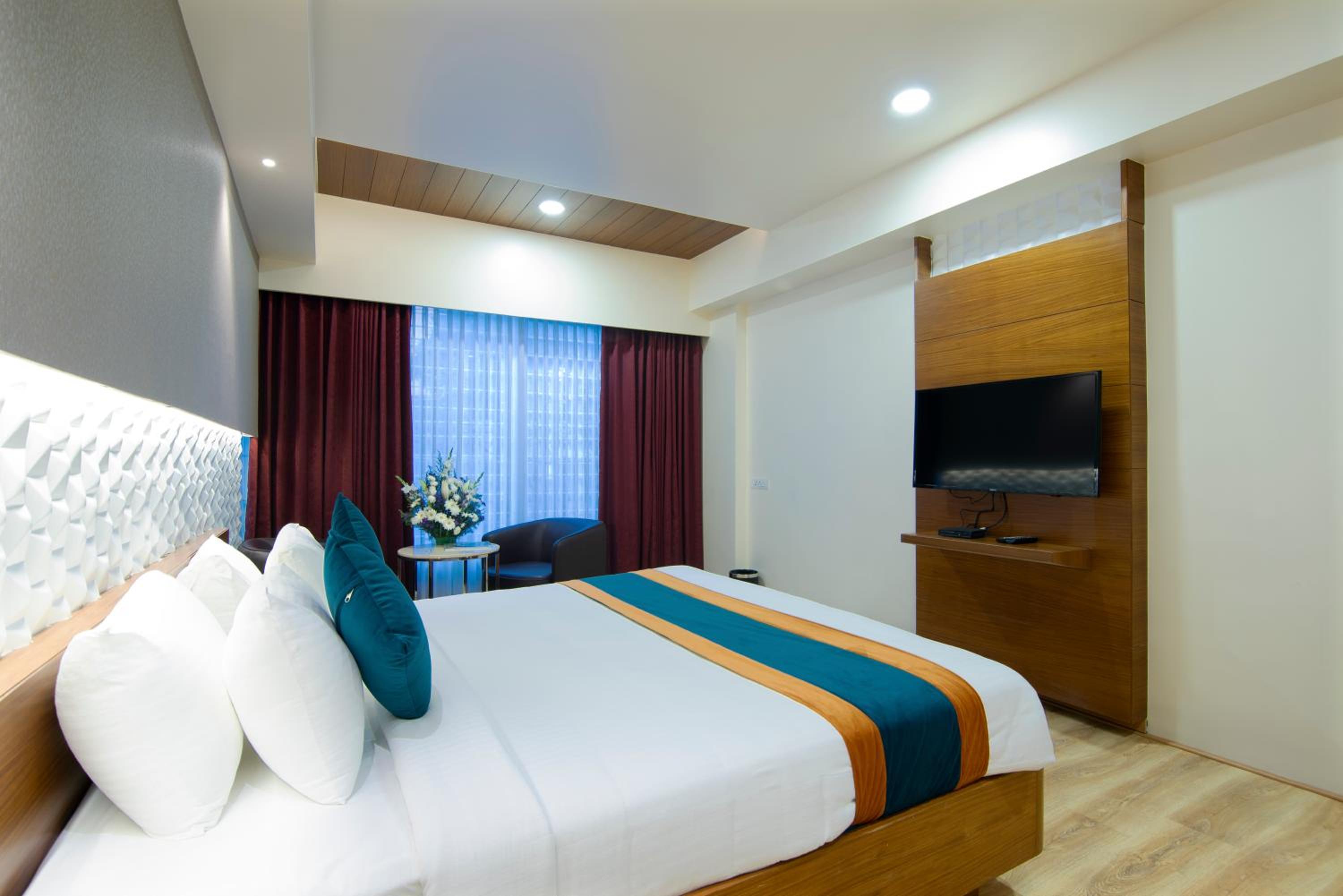 Double or Twin Room - Photo 7