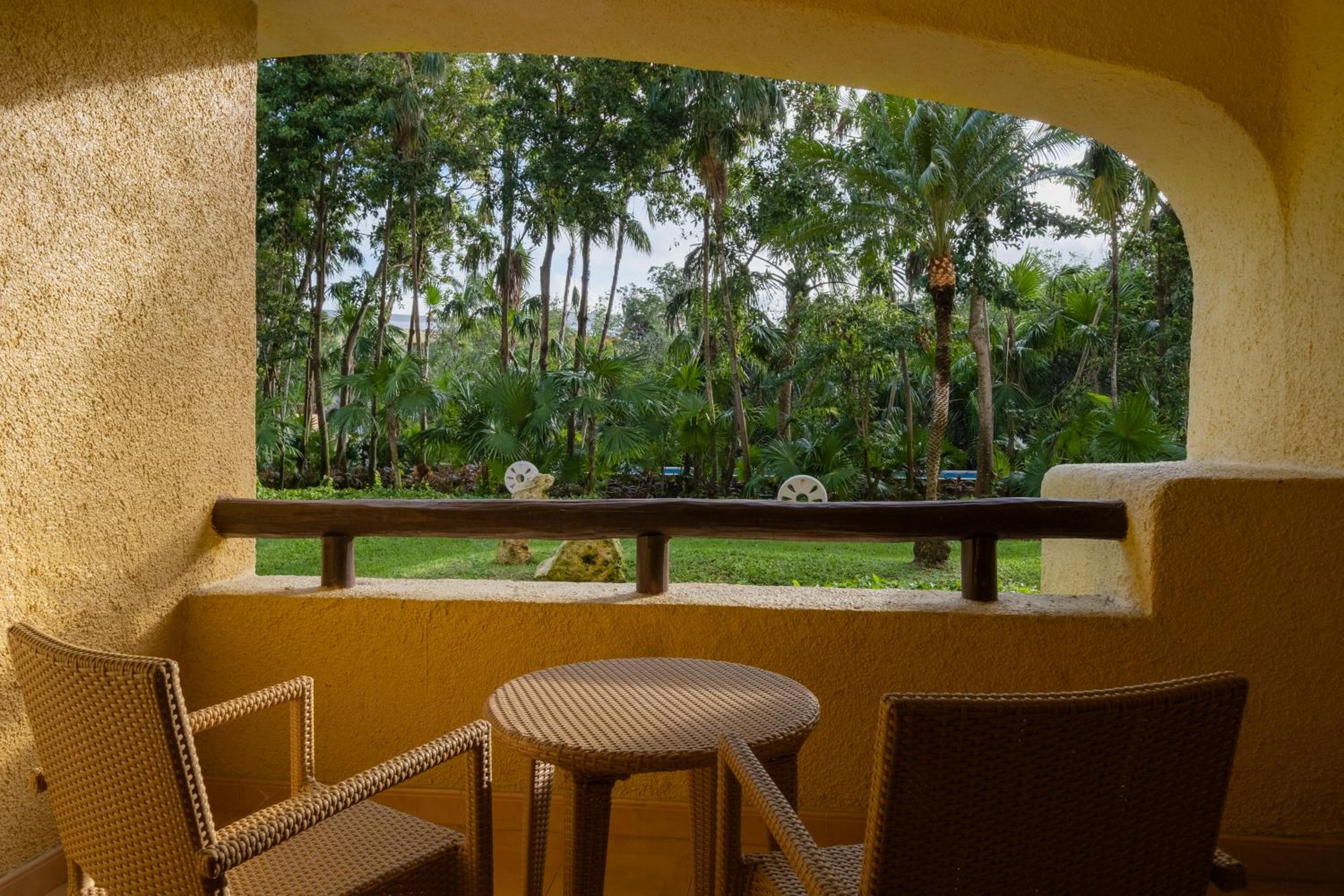 Double Near Pool (1 Adult + 1 Child)