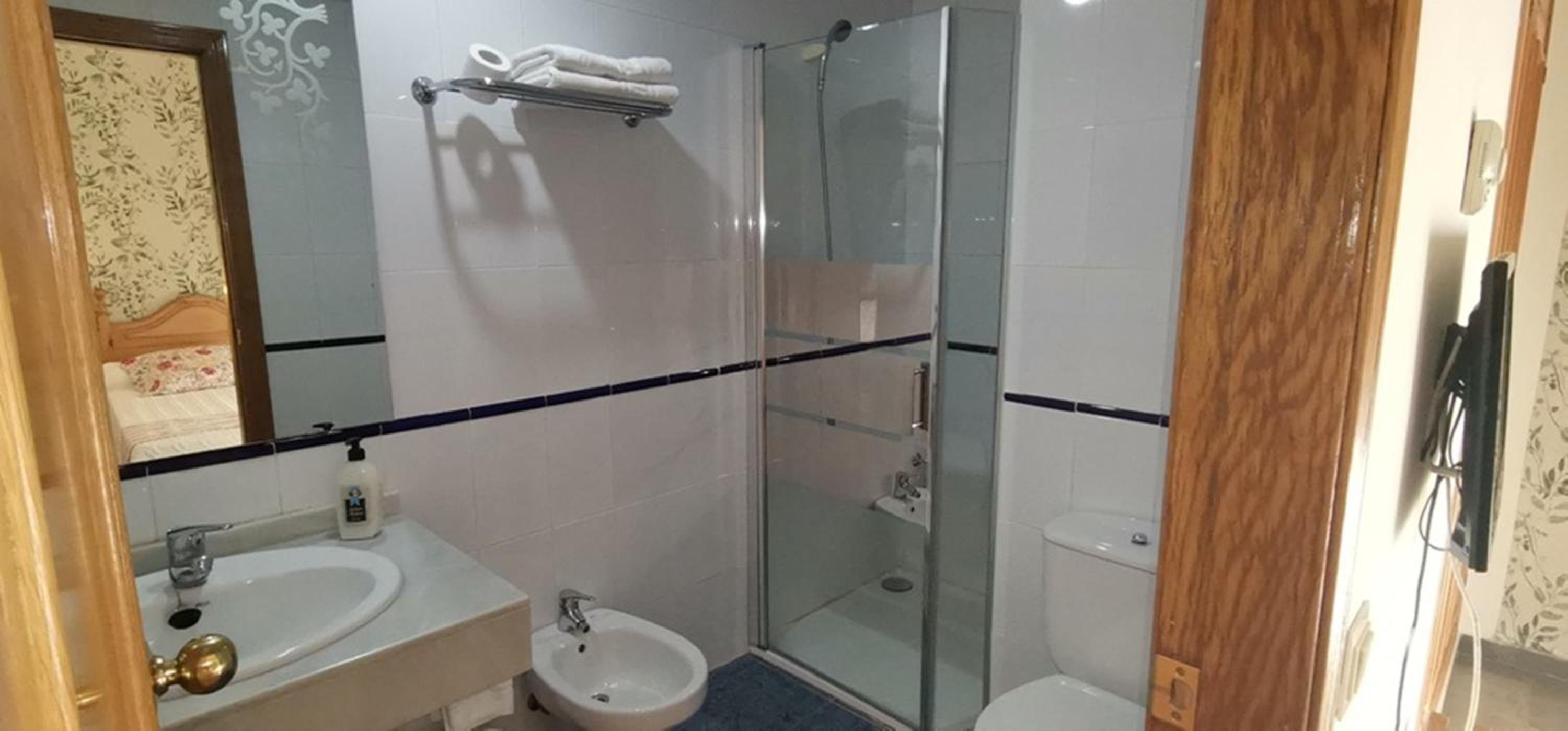 Single Room photo 2