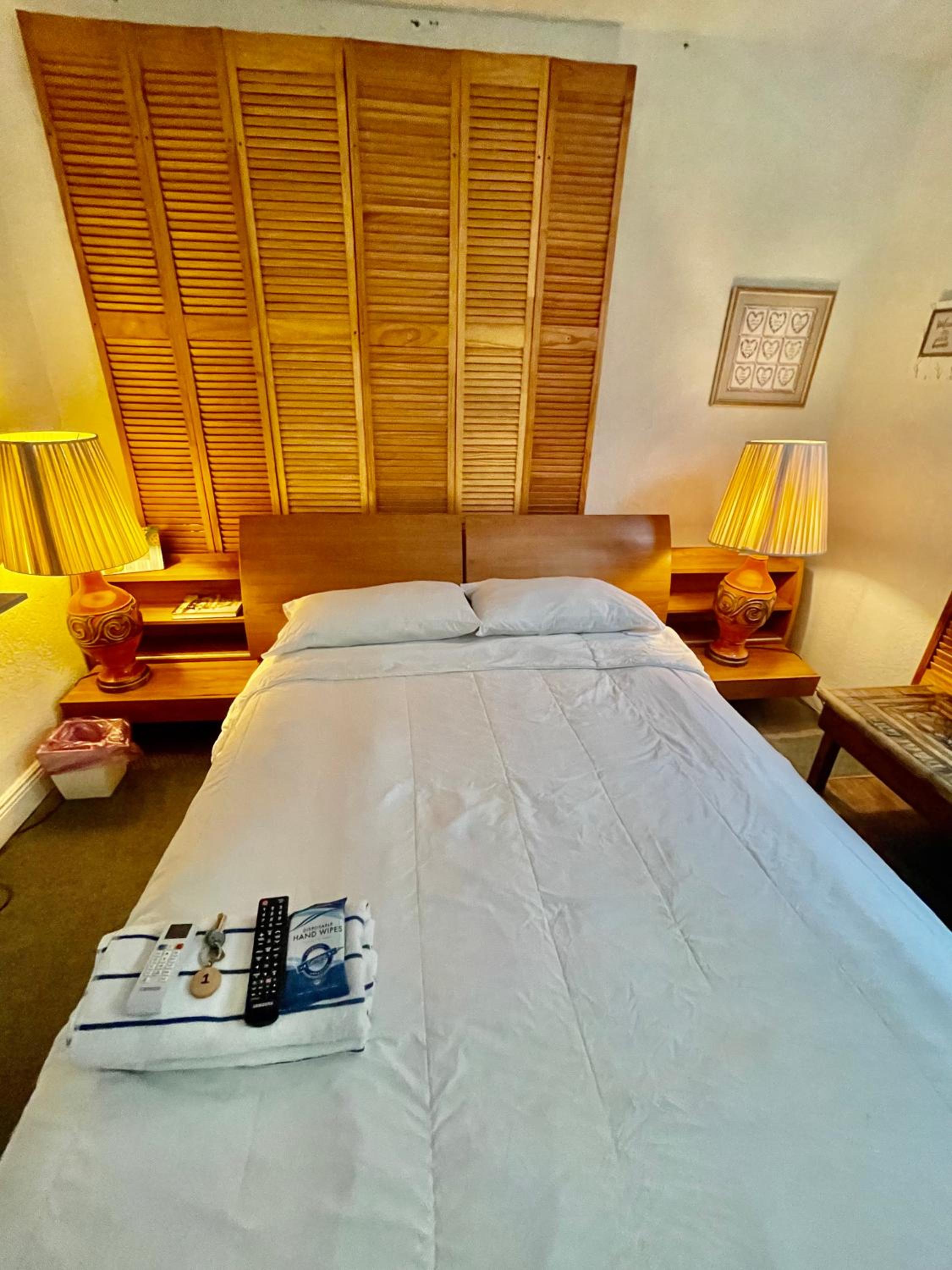 Standard Double Room with Shared Bathroom photo 1