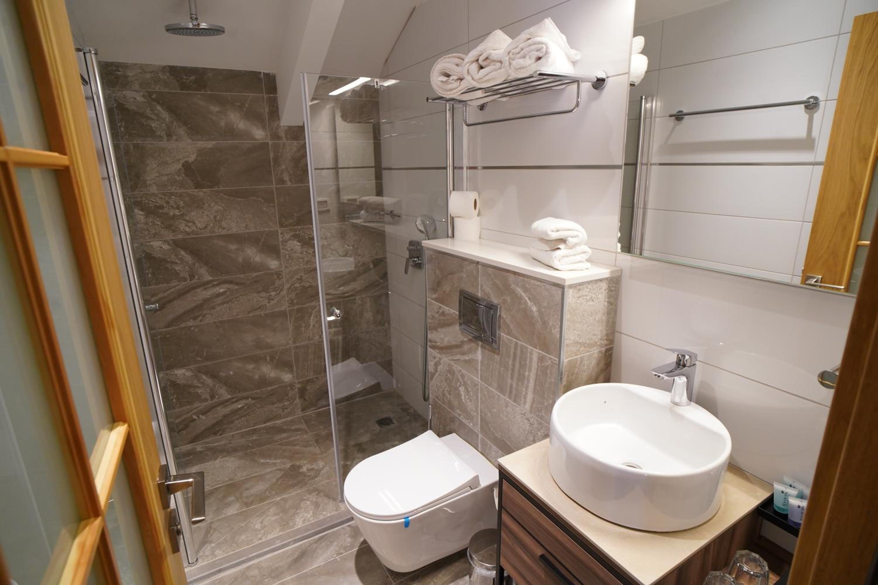 Classic Triple Room - Photo 7