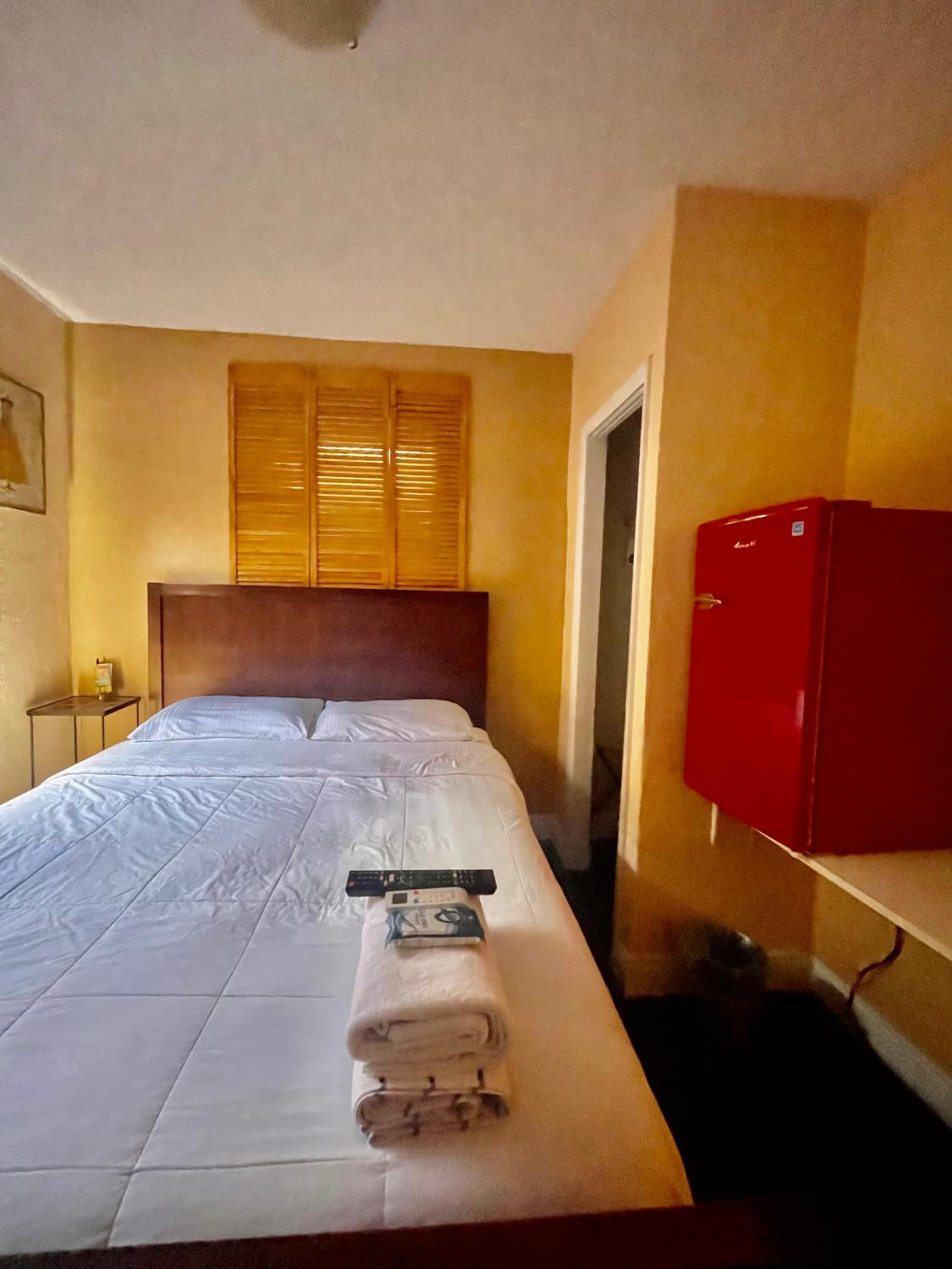 Standard Double Room with Shared Bathroom photo 1