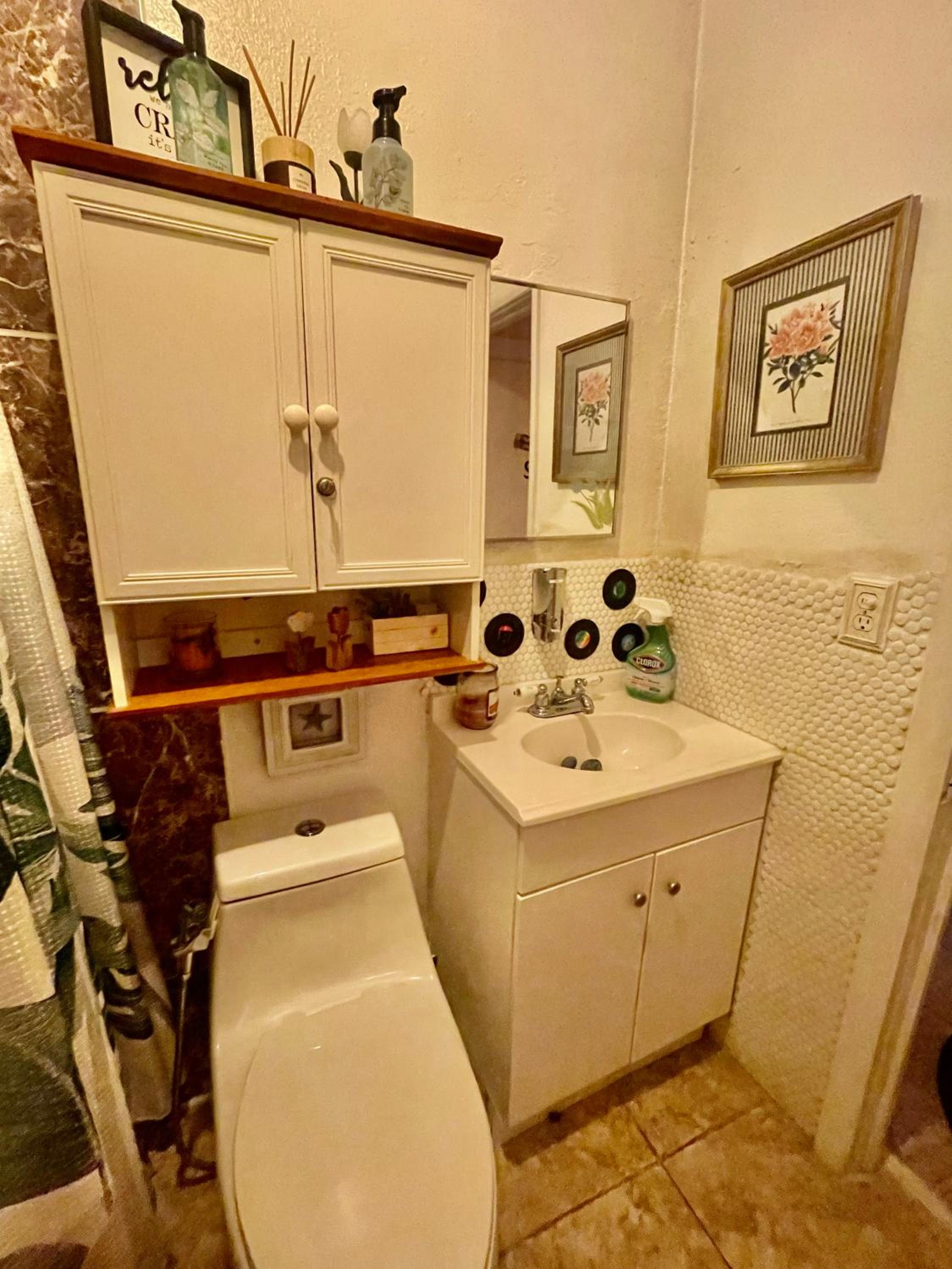 Standard Double Room with Shared Bathroom photo 3