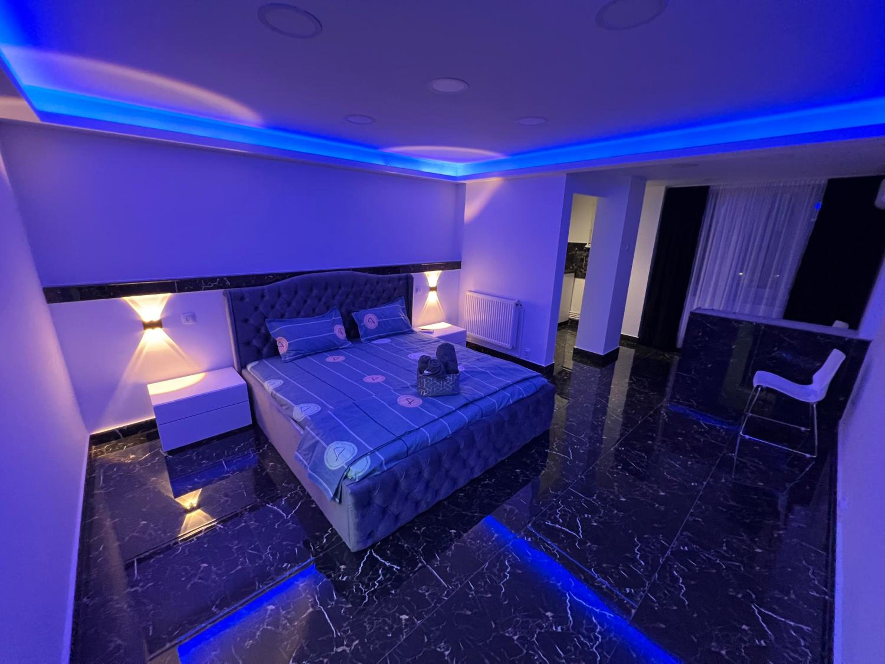 One-Bedroom Apartment - Photo 7