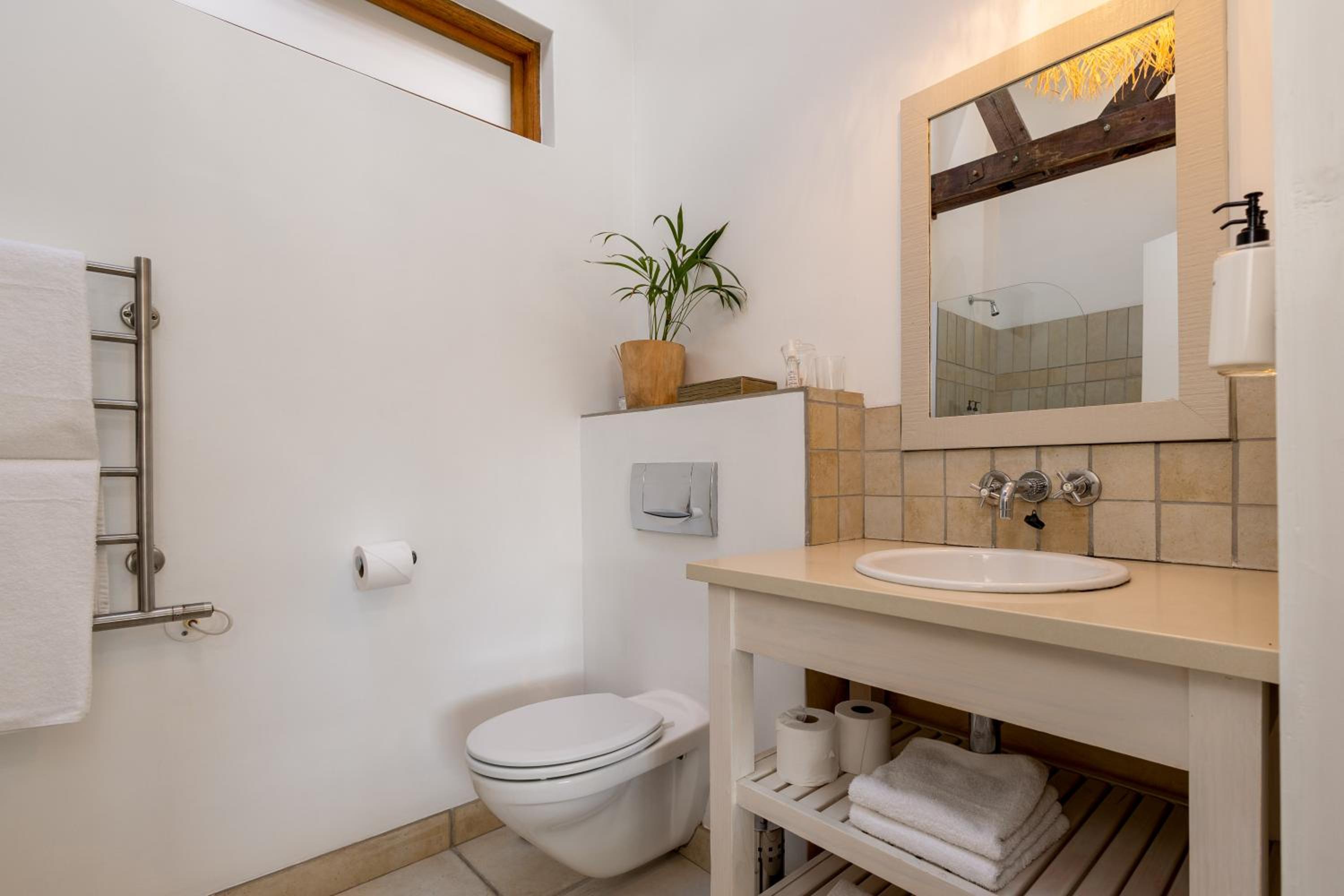 Standard Double Room - Photo 5
