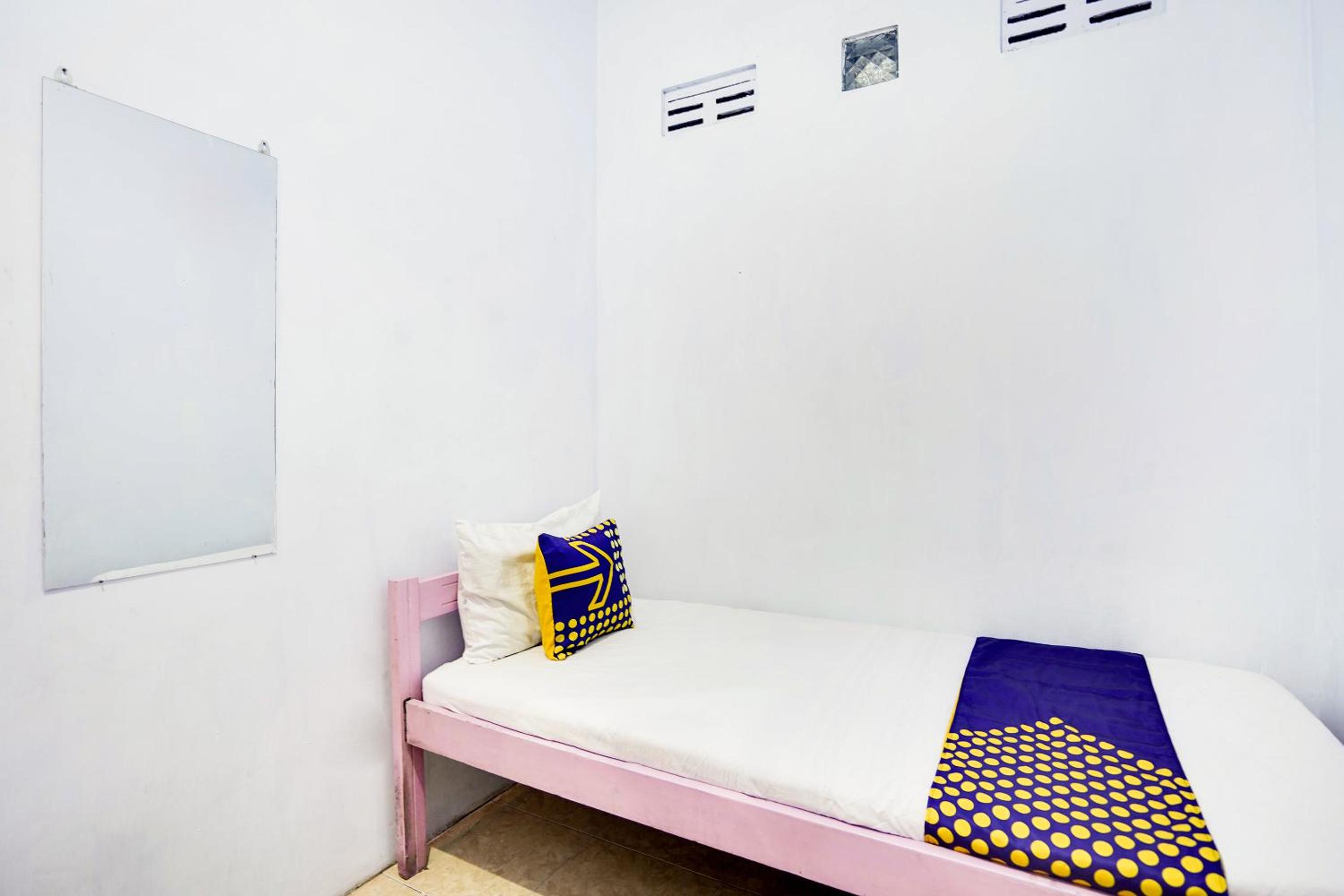 Small Single Room