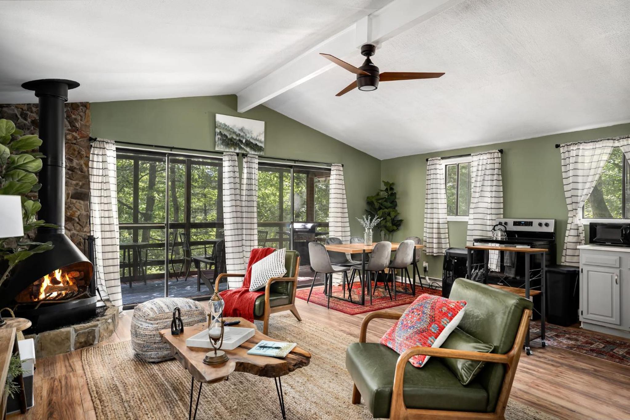 Family Room photo 1