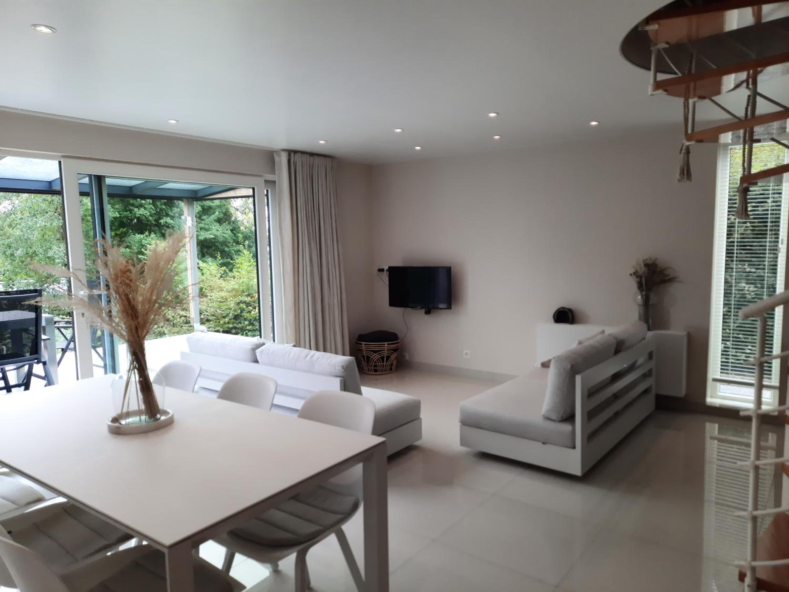 Three-Bedroom House photo 1