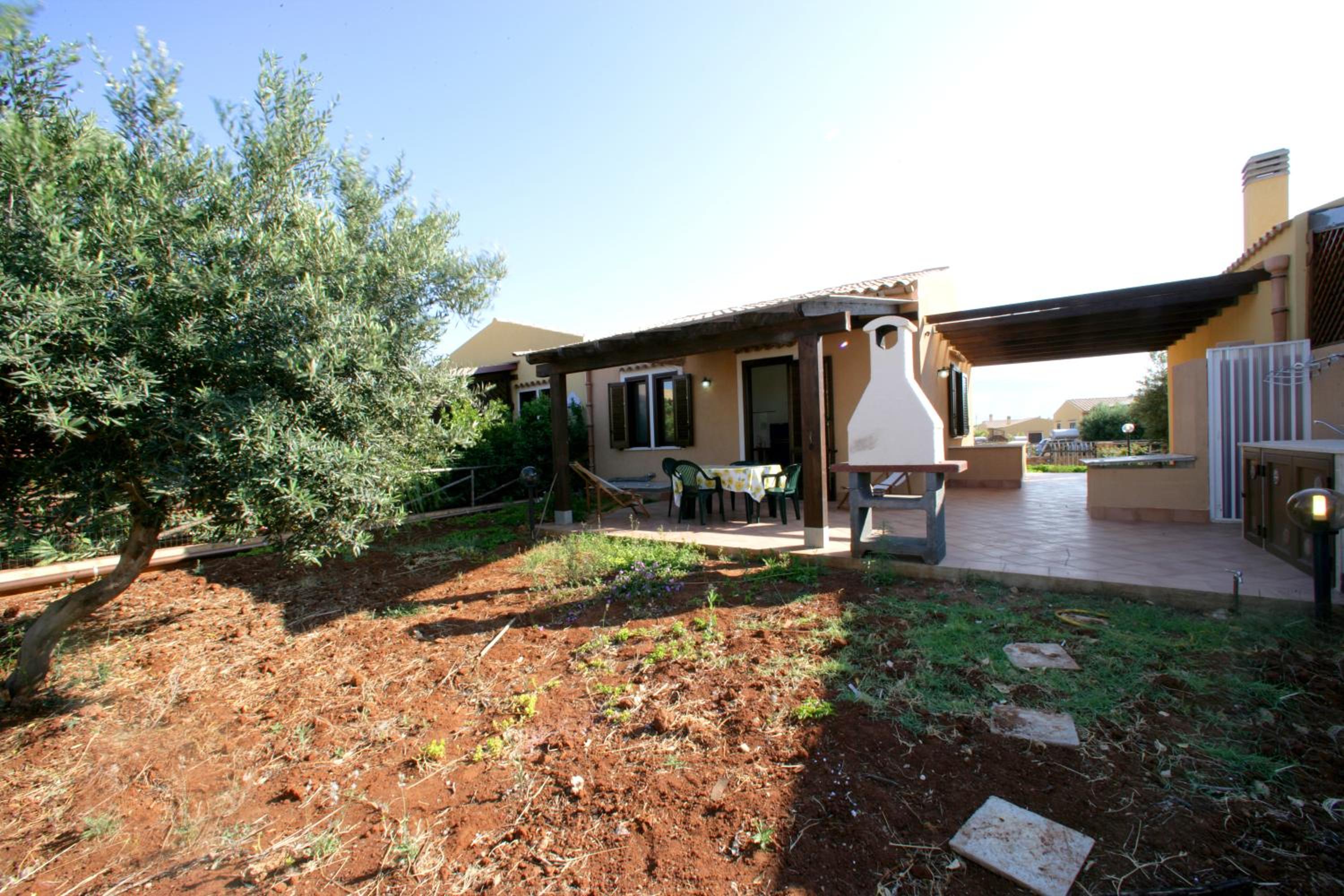 Four-Bedroom House photo 3