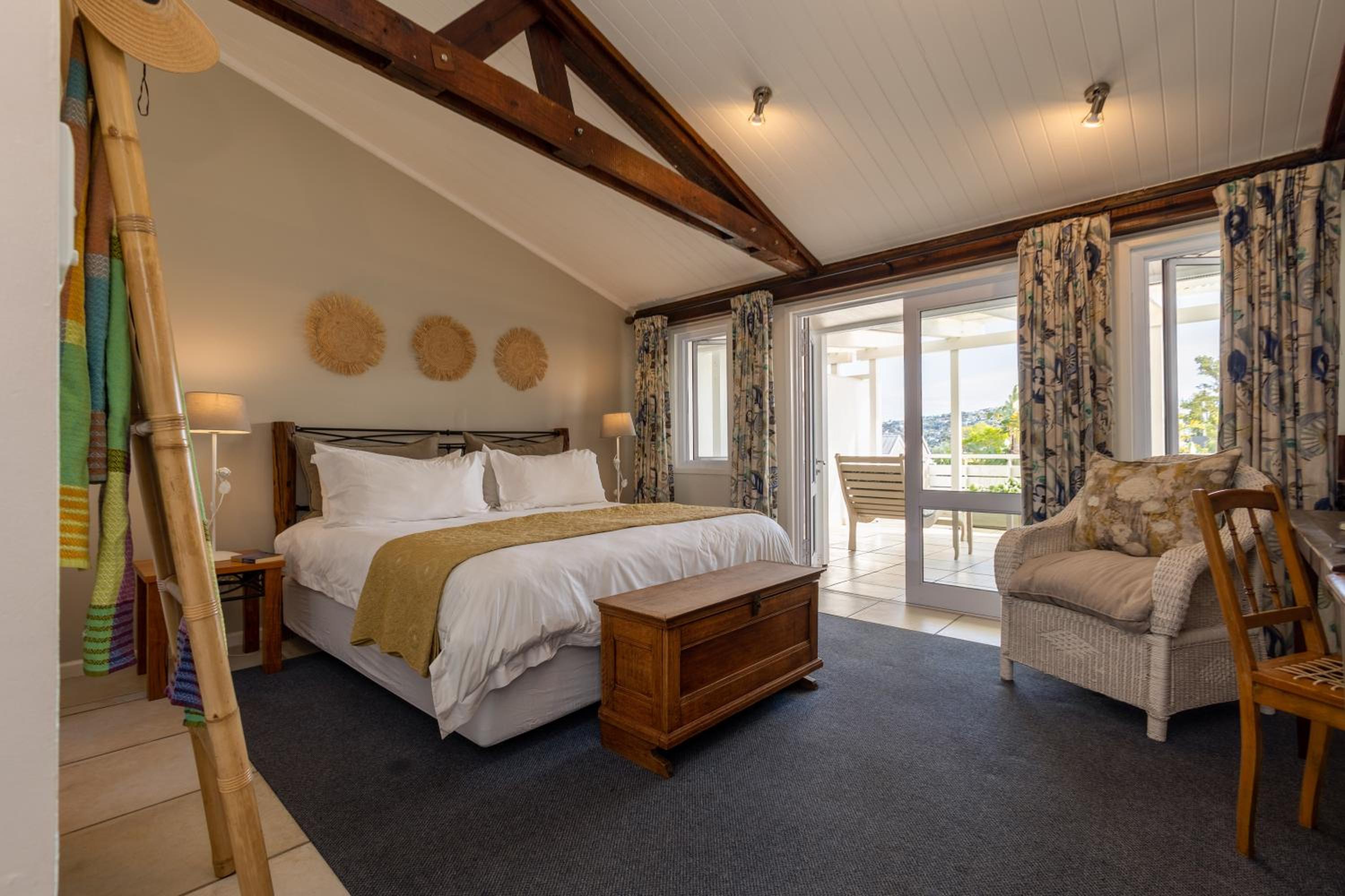 Standard Double Room - Photo 8