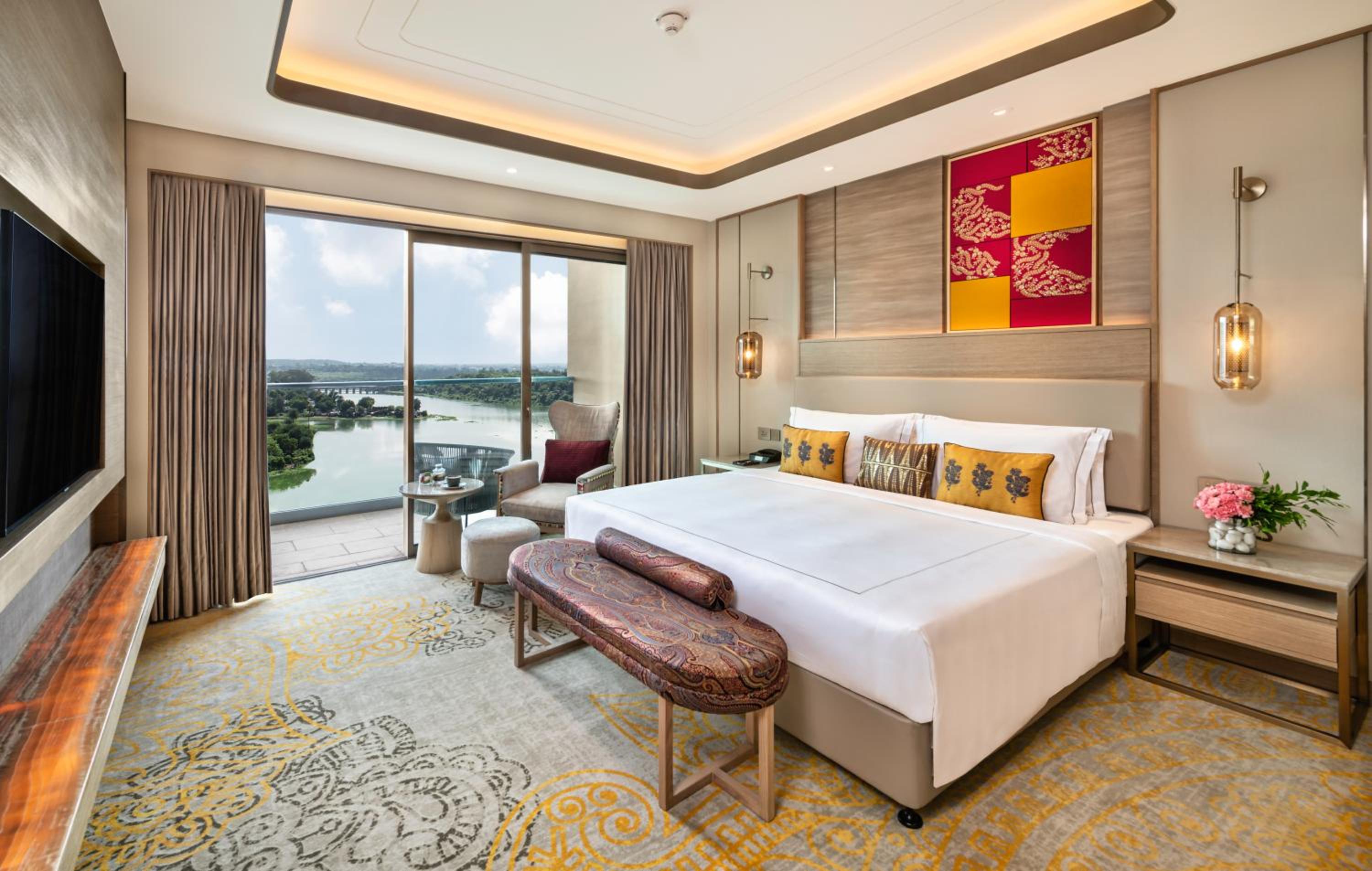 Luxury Suite photo 3