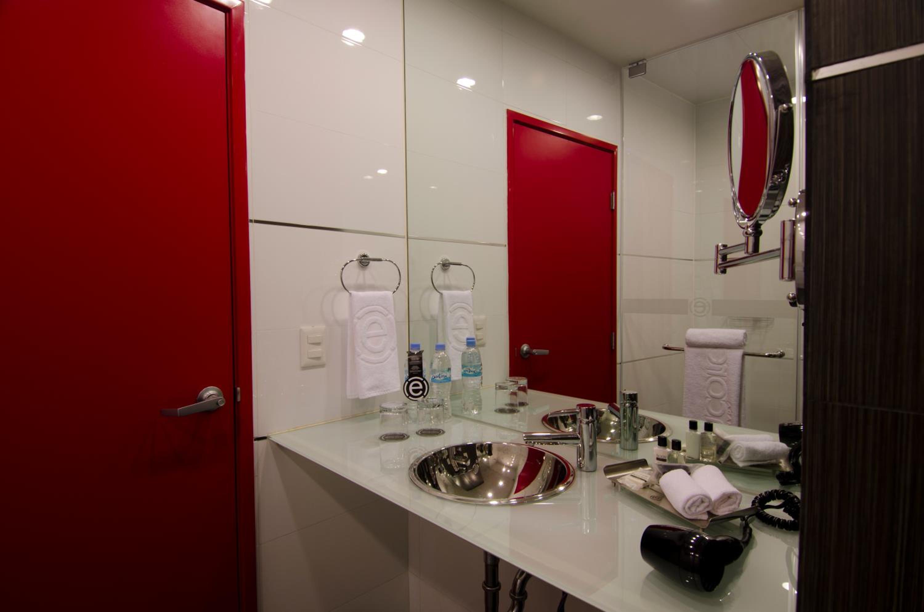 Double Room with Two Double Beds - Non-Smoking - Photo 2