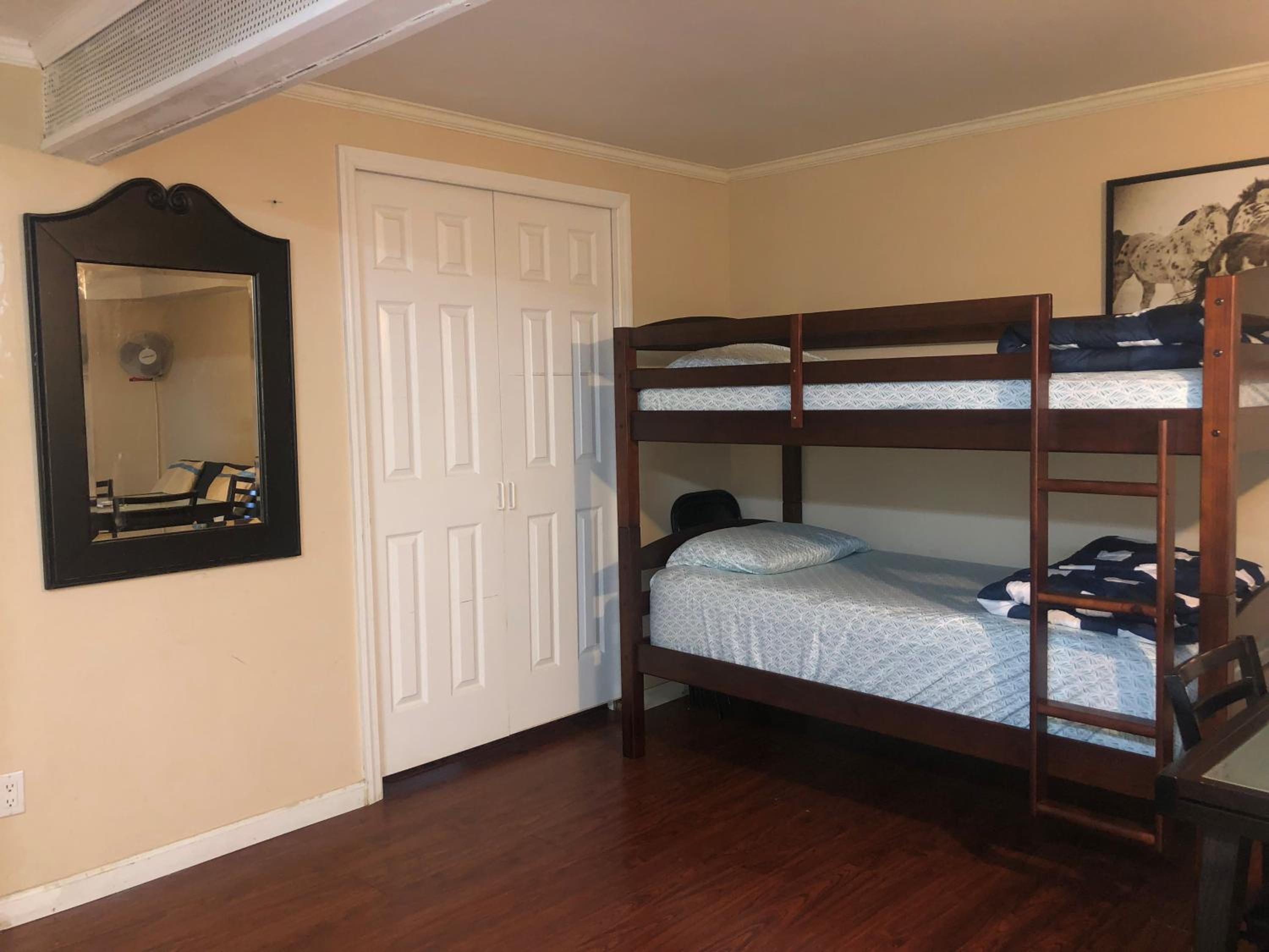 Apartment photo 1
