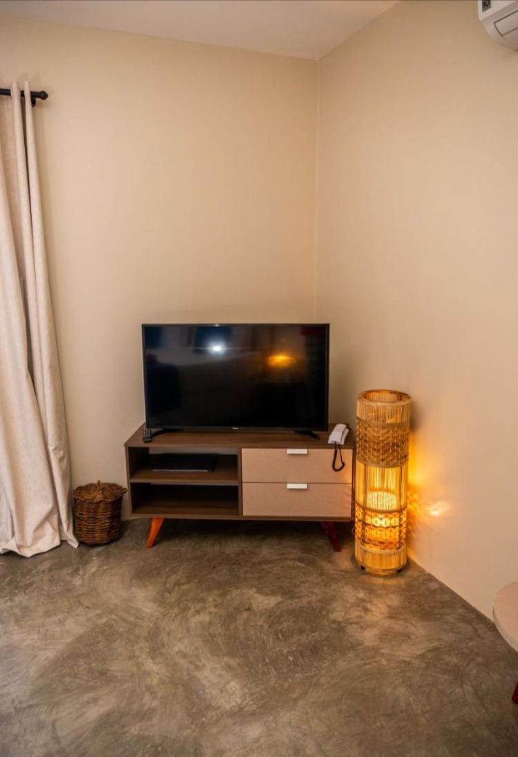 King Room - Disability Access - Photo 5