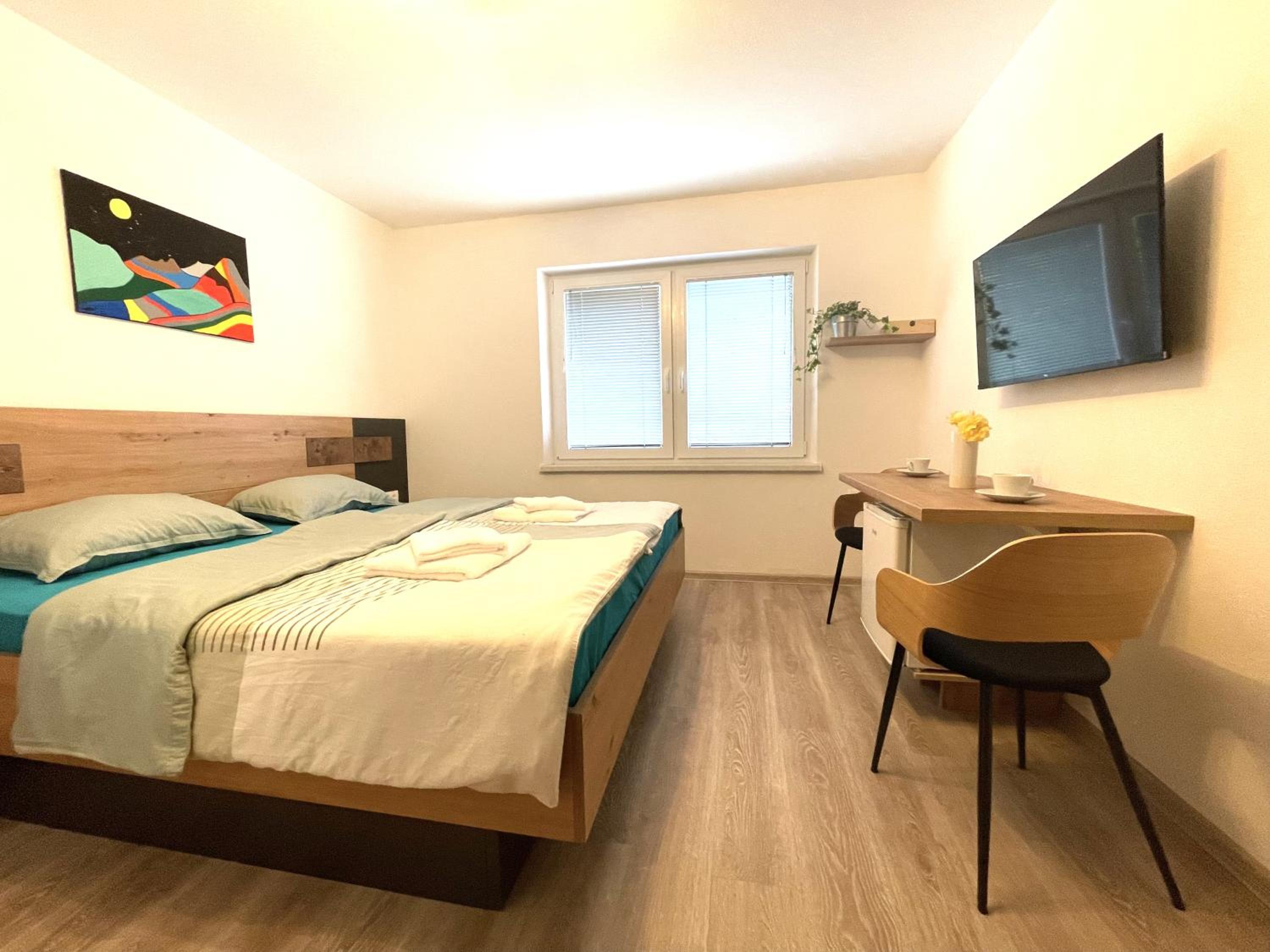 Double Room - Photo 6