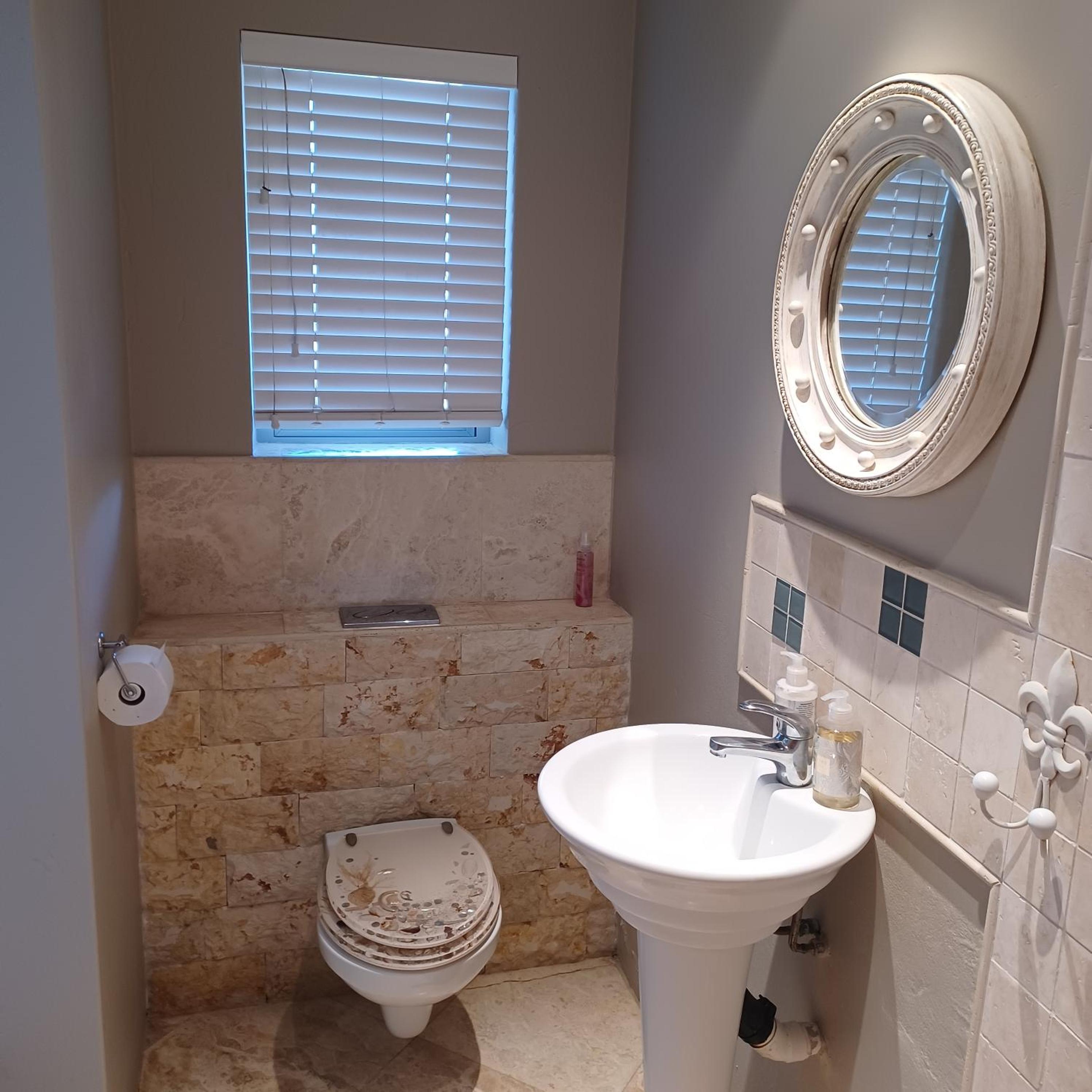 Twin Room - Photo 4