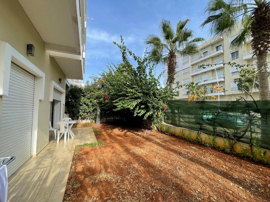 Deluxe One-Bedroom Apartment with Garden View photo 3