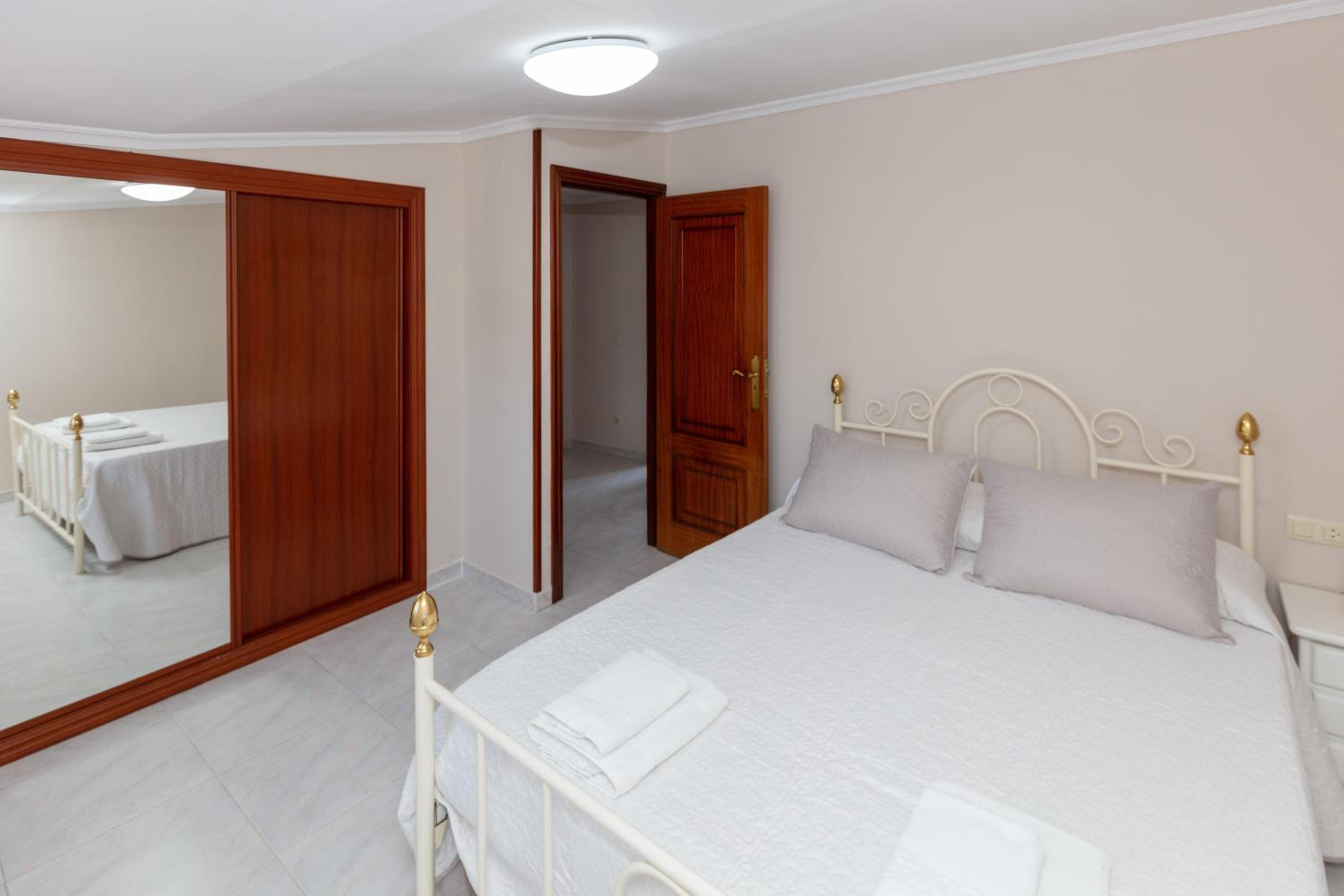 Casa de cuatro habitaciones