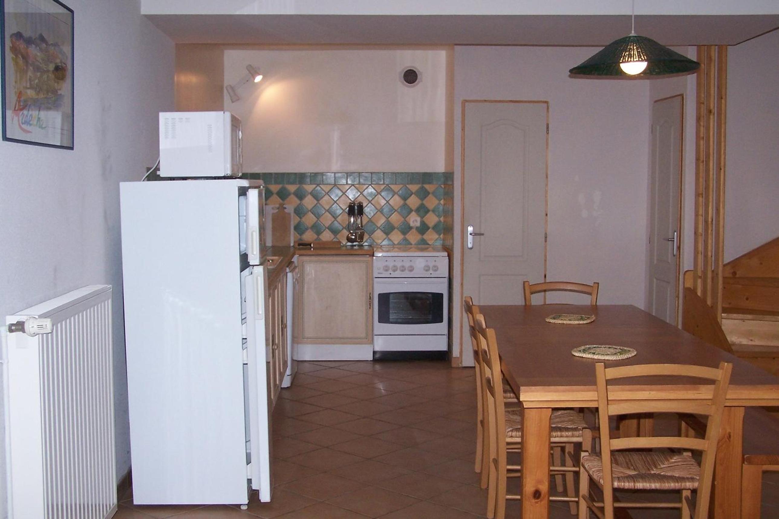 Holiday Home (8 Adults) - Photo 2
