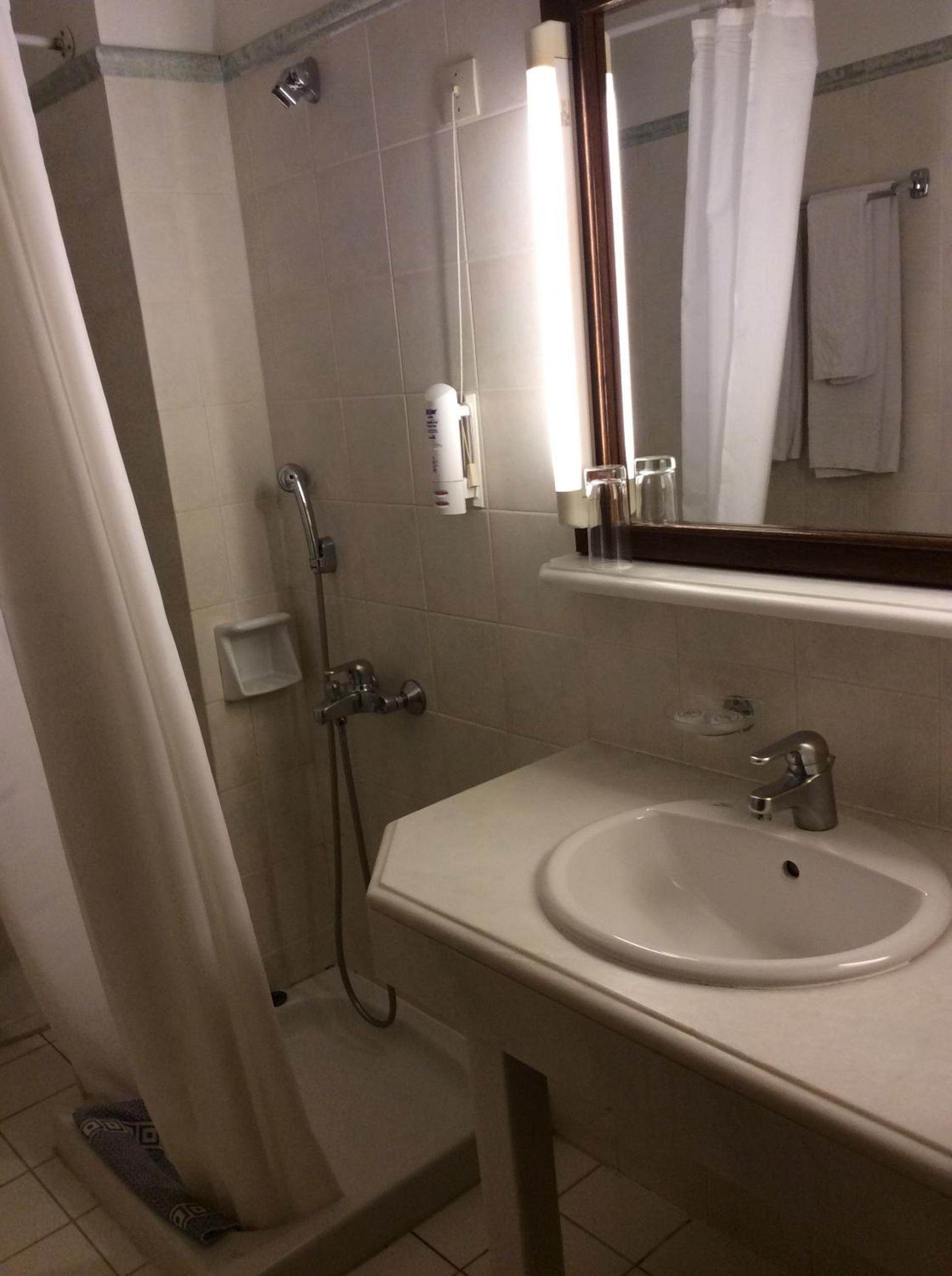 Double or Twin Room photo 3