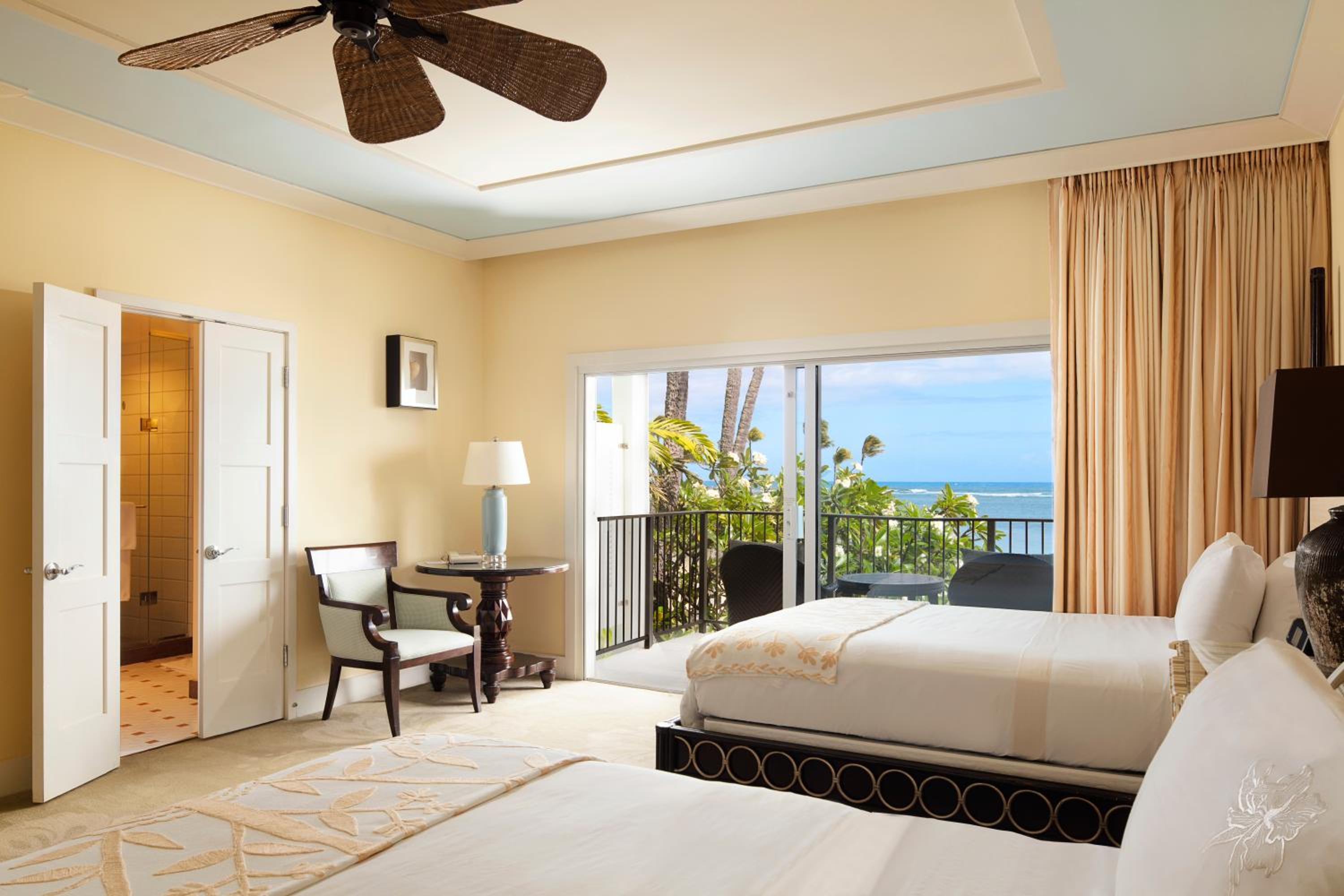 Beach Front Balcony - Photo 7