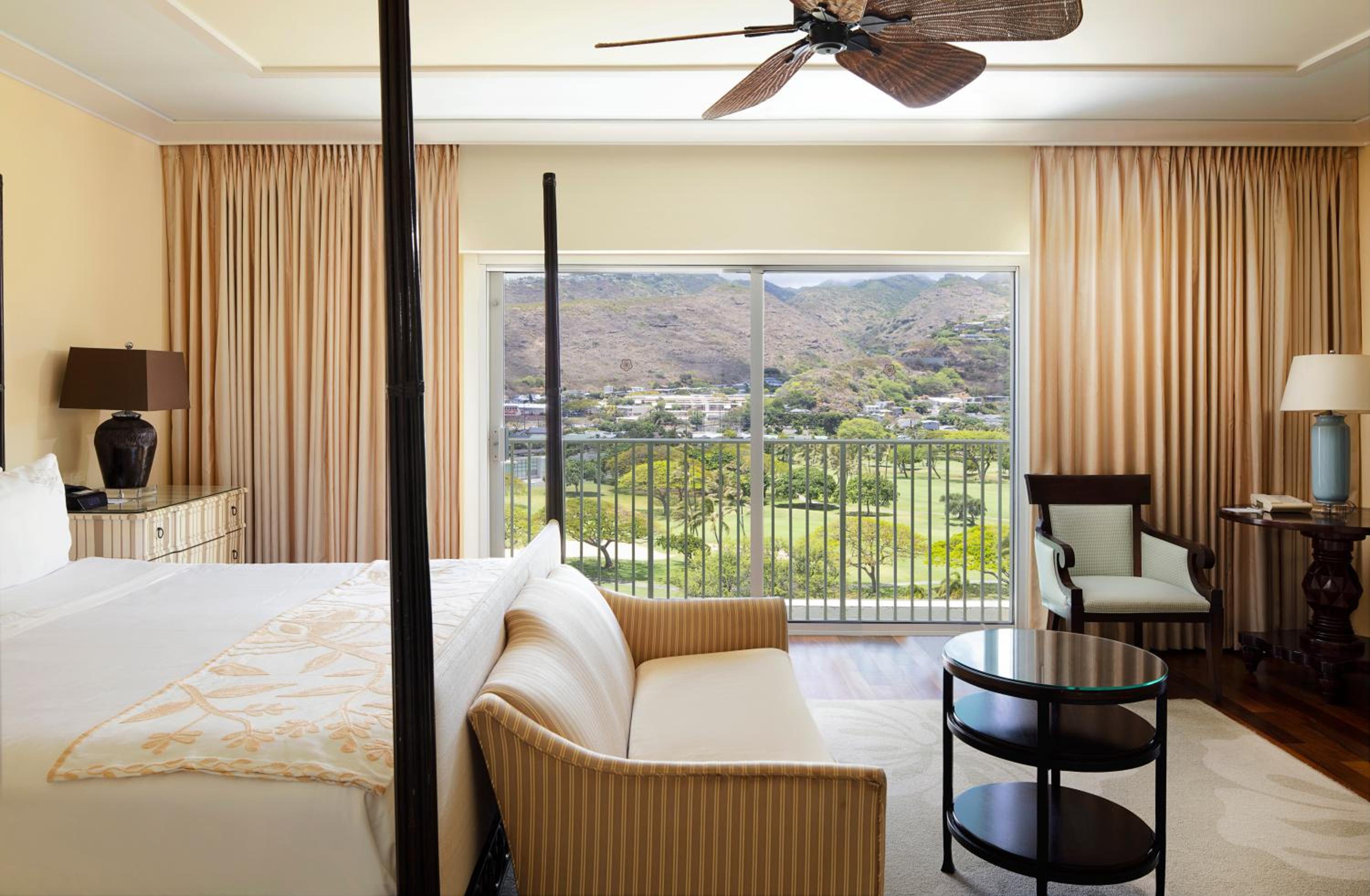 Suite with Partial Ocean View - Photo 3