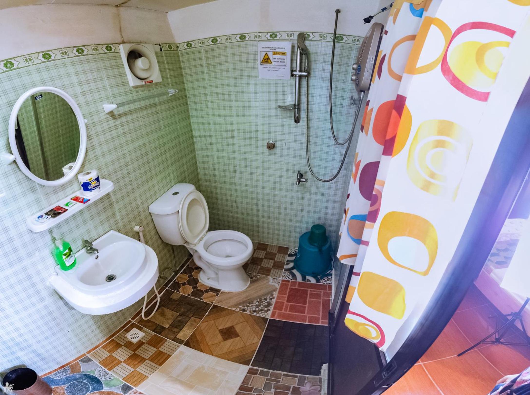 Double Room with Private Bathroom - Photo 3