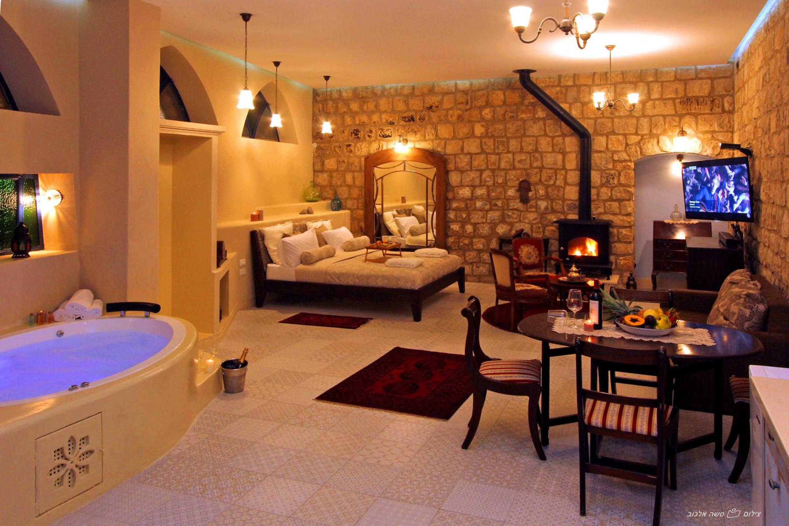 Deluxe Family Suite