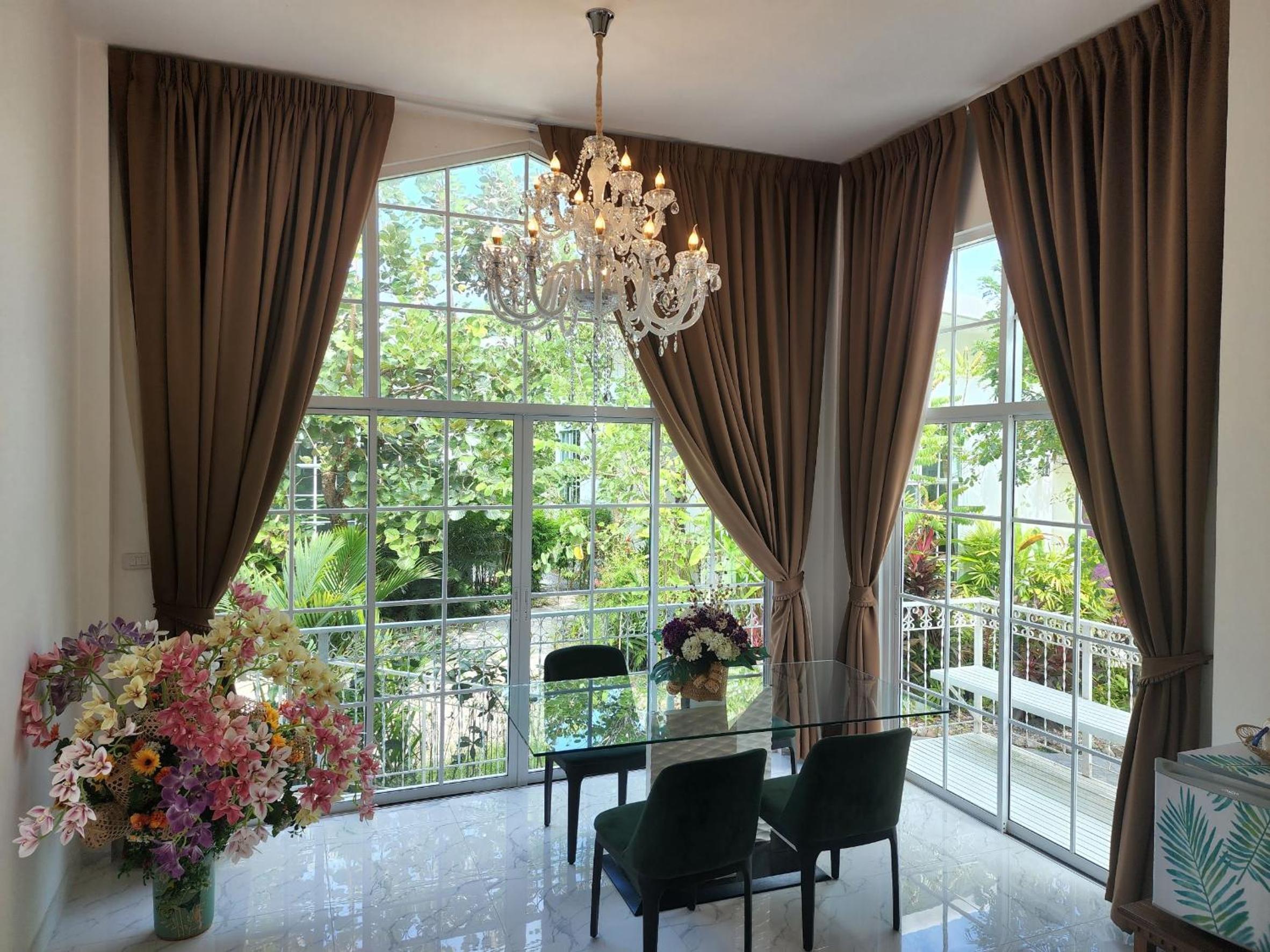 Deluxe Room - Photo 2