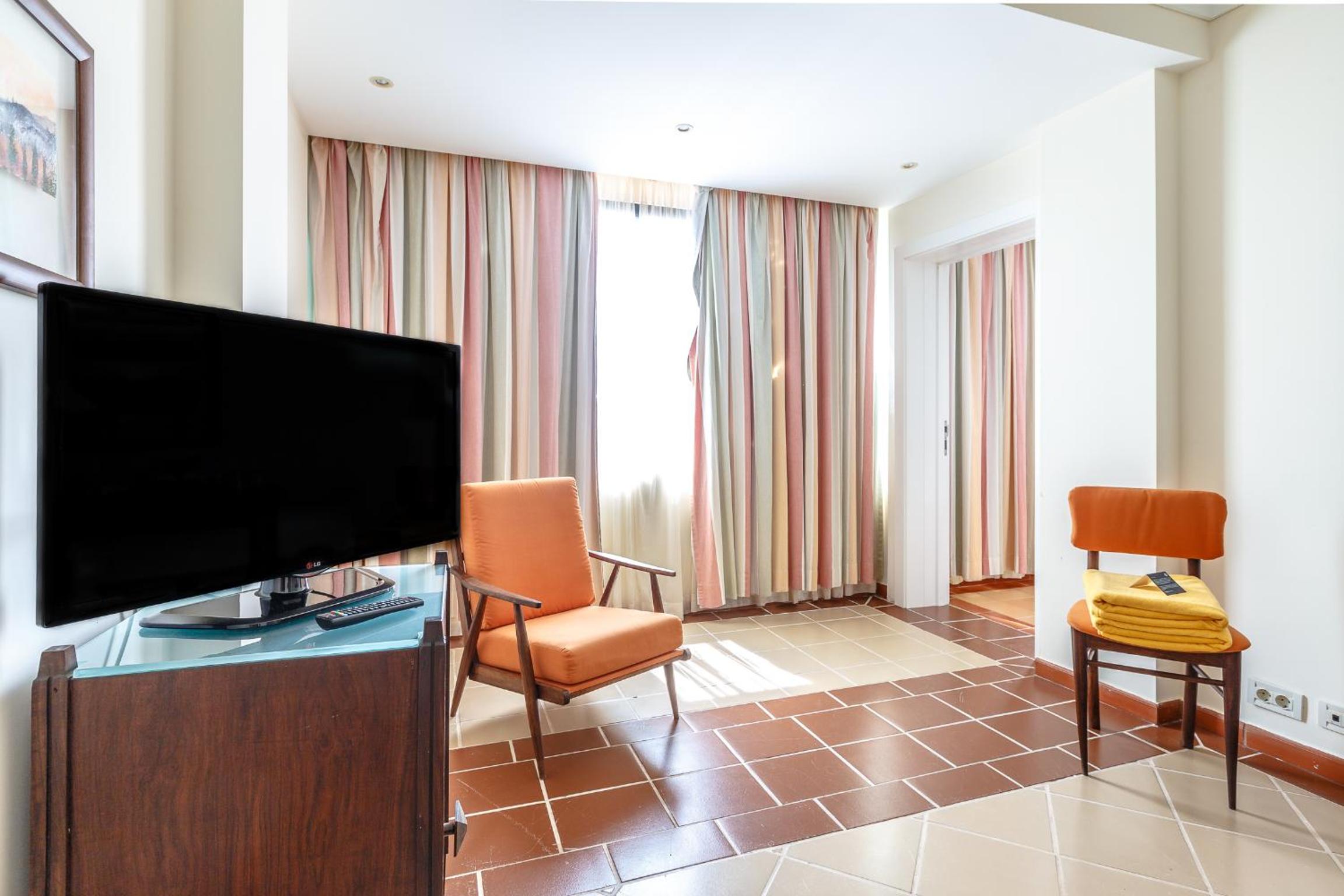 Classic Twin Room - Photo 3