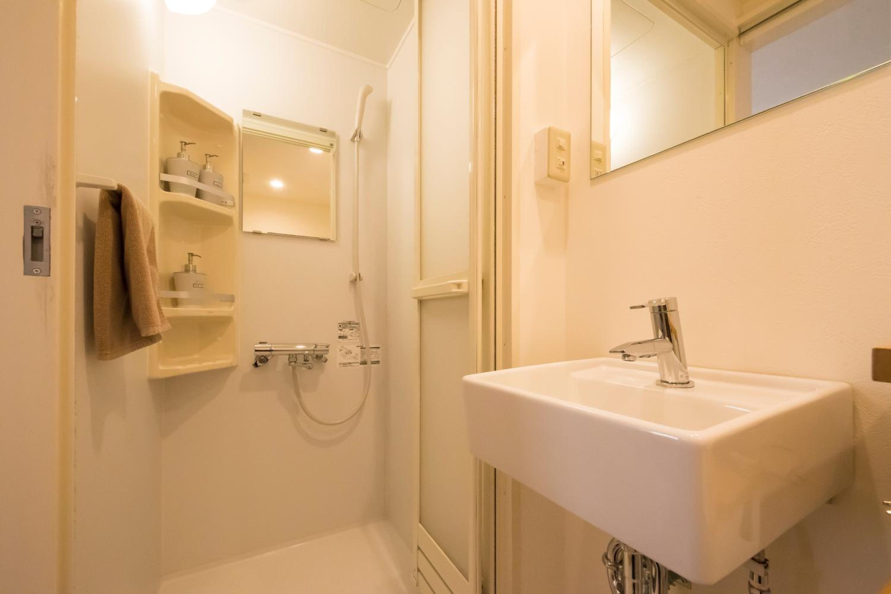 Twin Room with Shower photo 2
