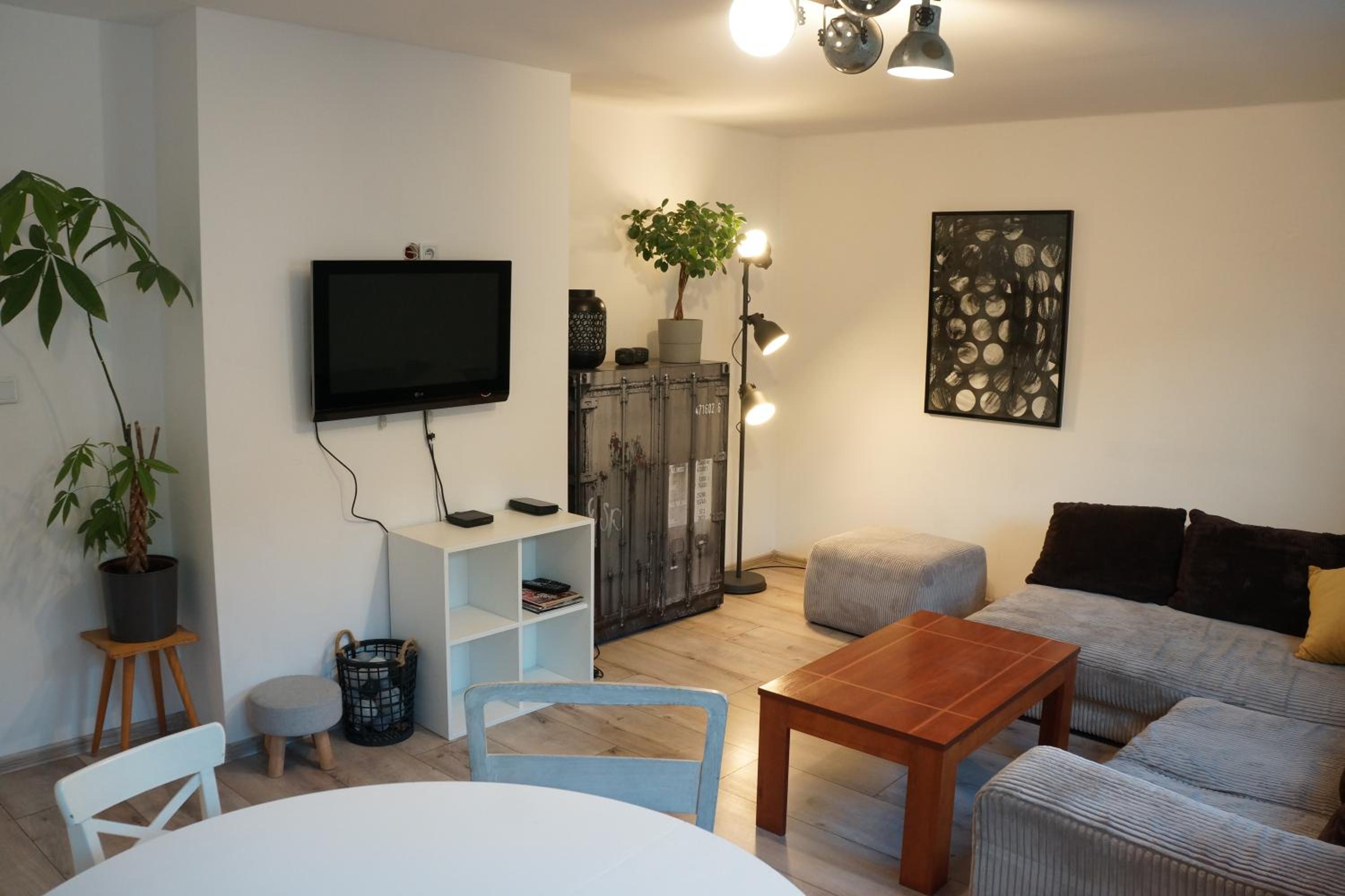 Apartment photo 1
