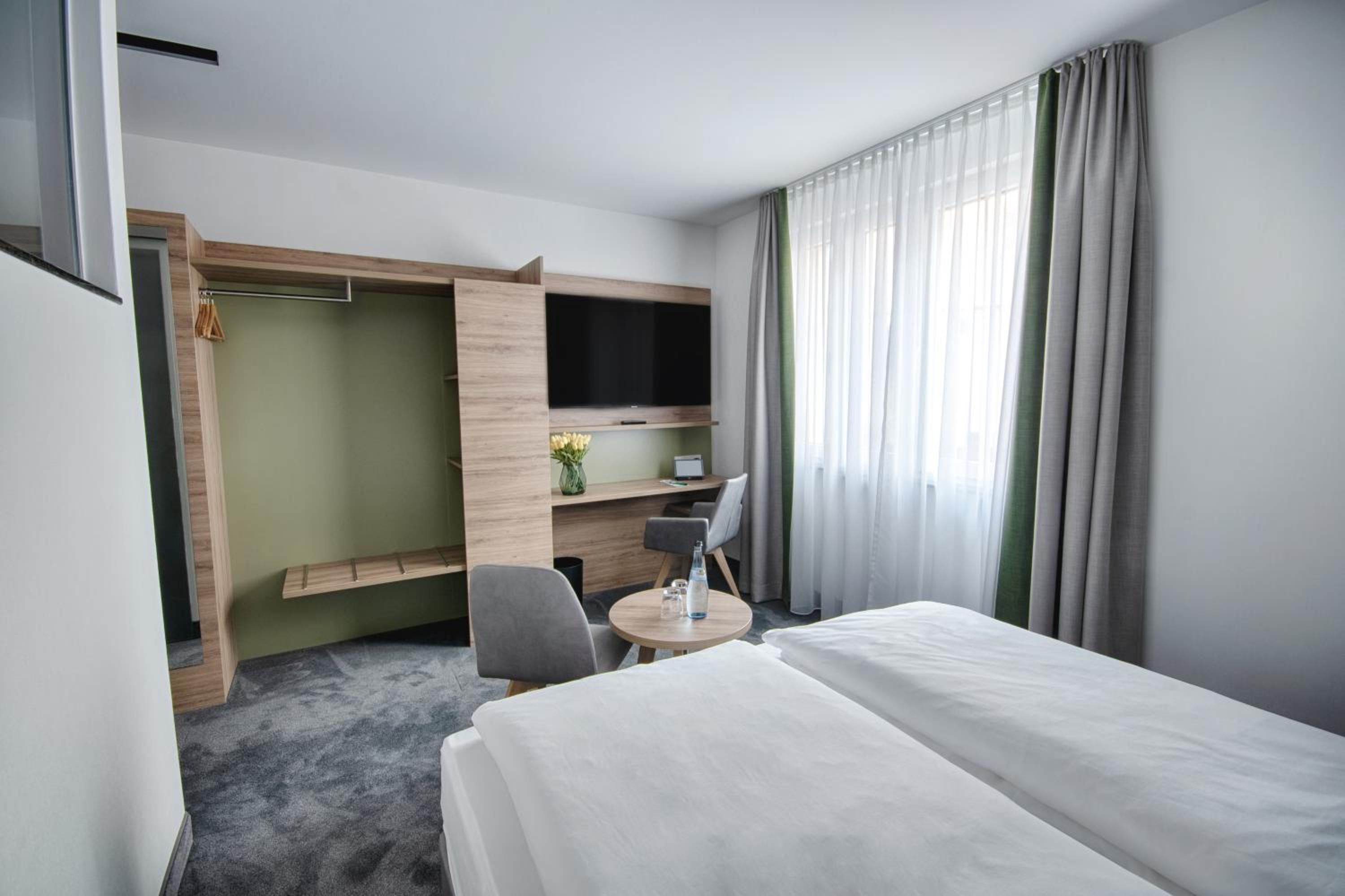 Double Room - Photo 15