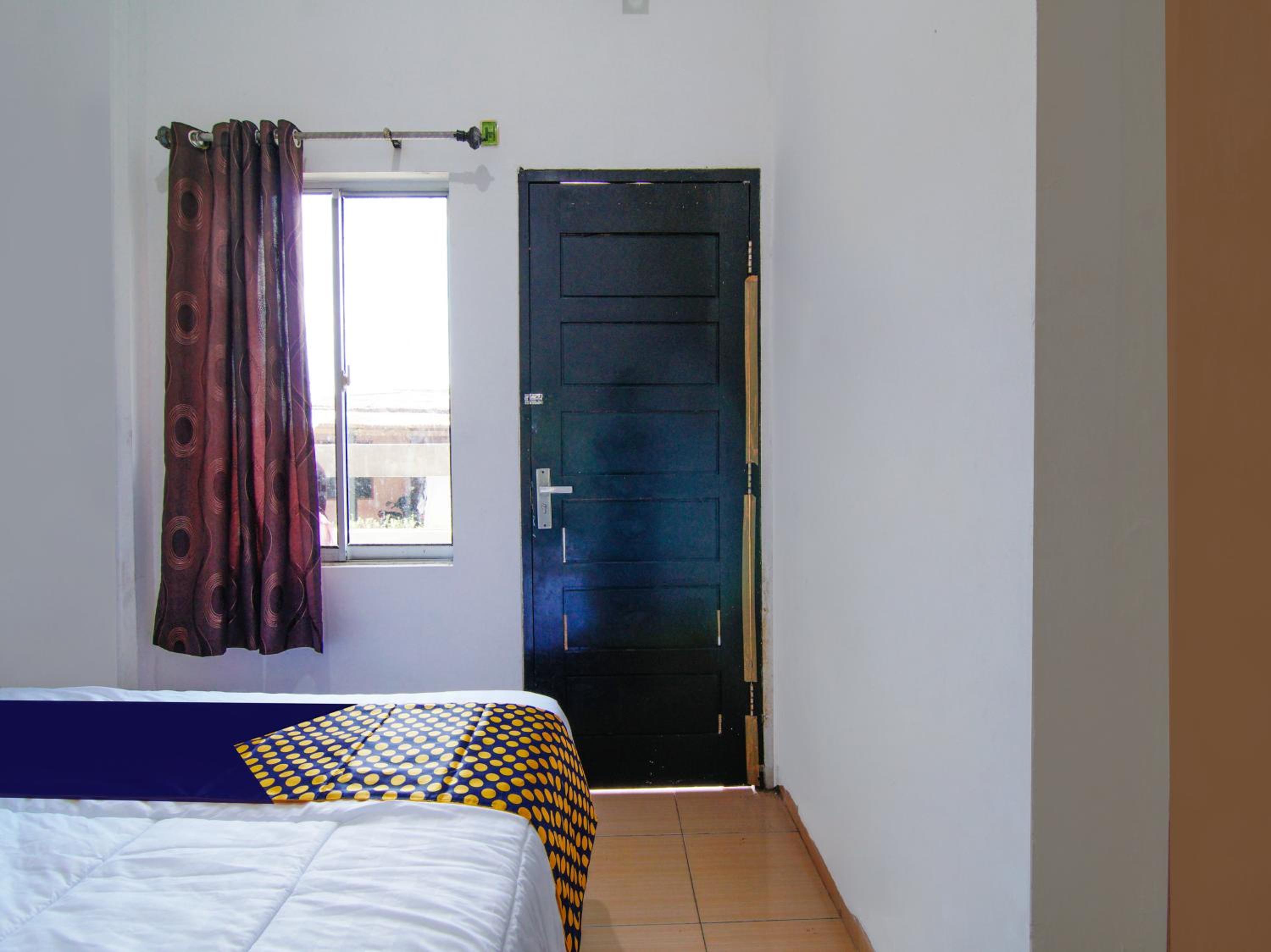 Double Room - Photo 4