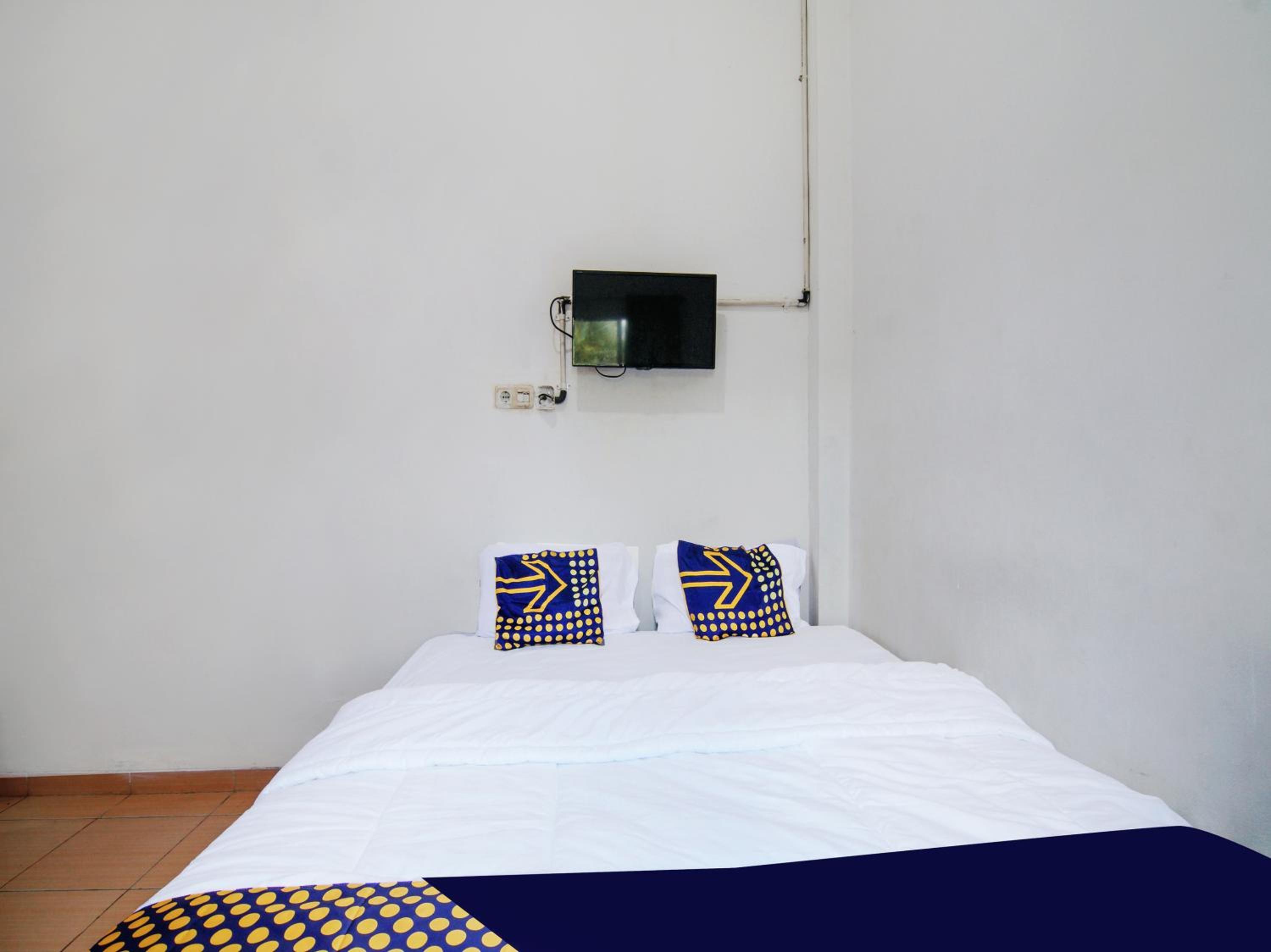 Double Room - Photo 9